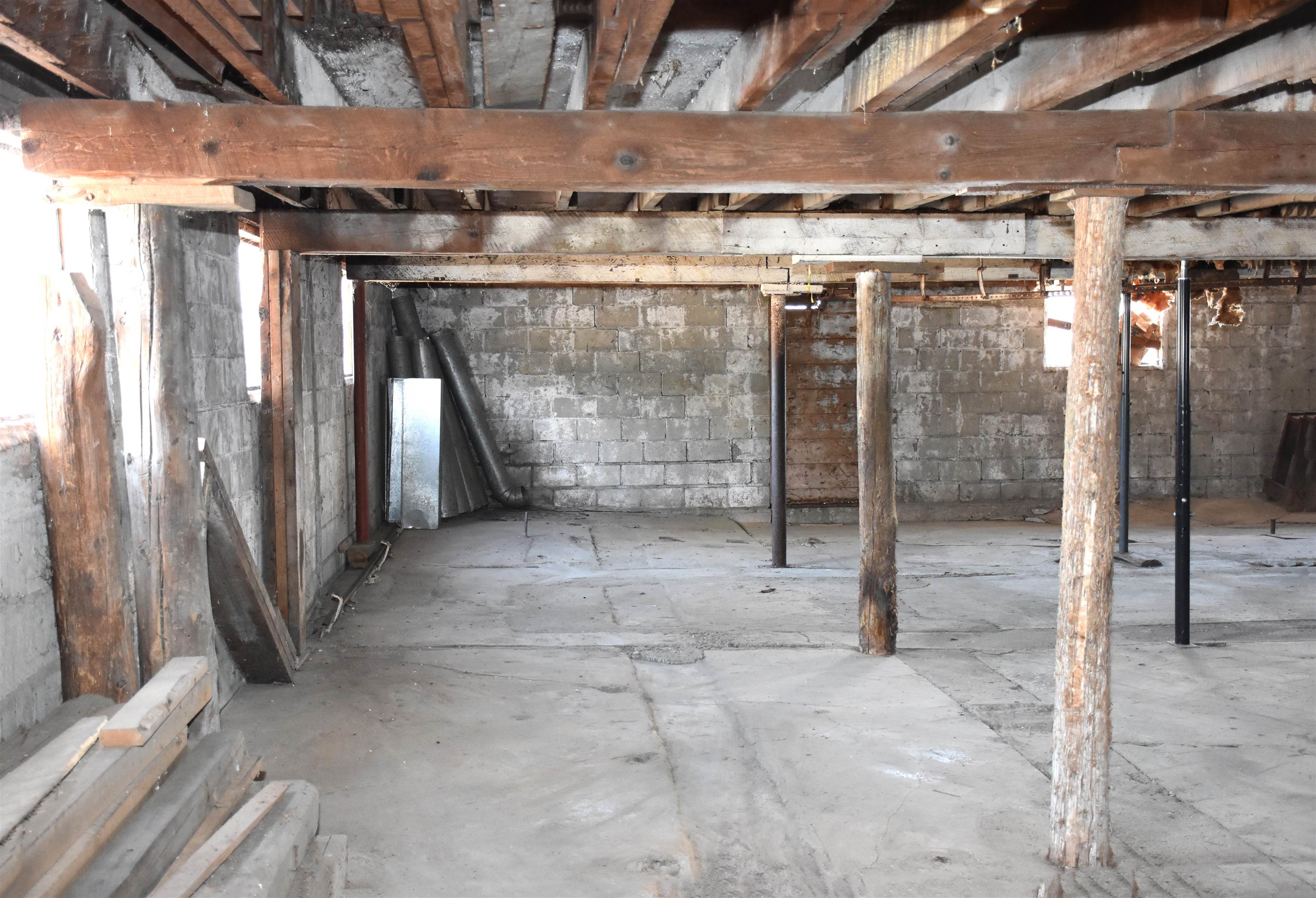 1076 Airport Road Property Photo 22