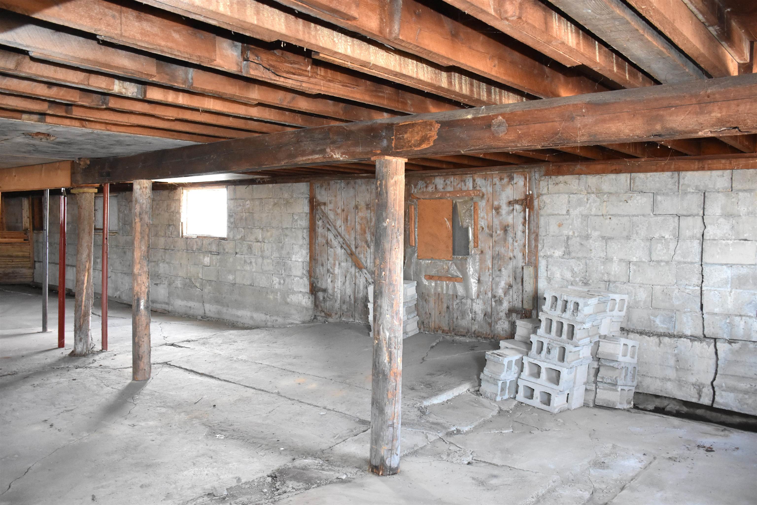 1076 Airport Road Property Photo 24