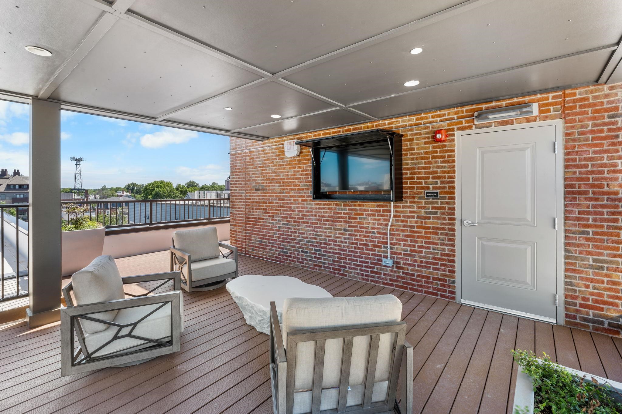 99 Foundry Place Property Photo 3