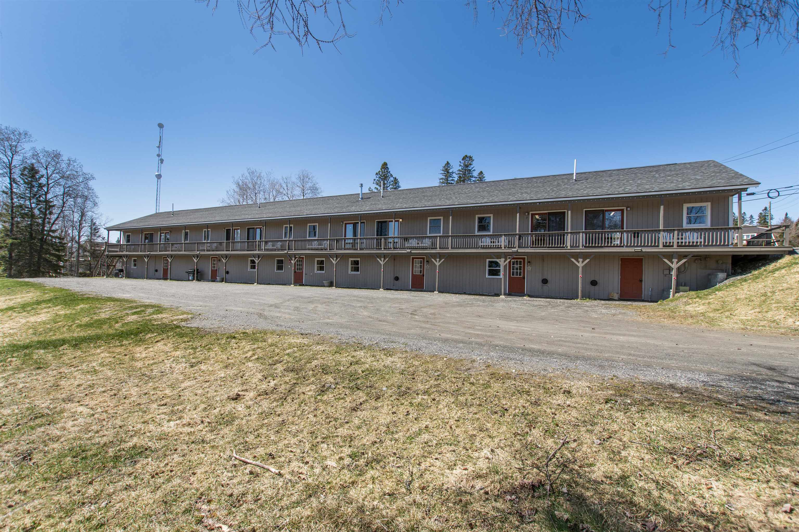 6 Motel Drive Property Photo 2