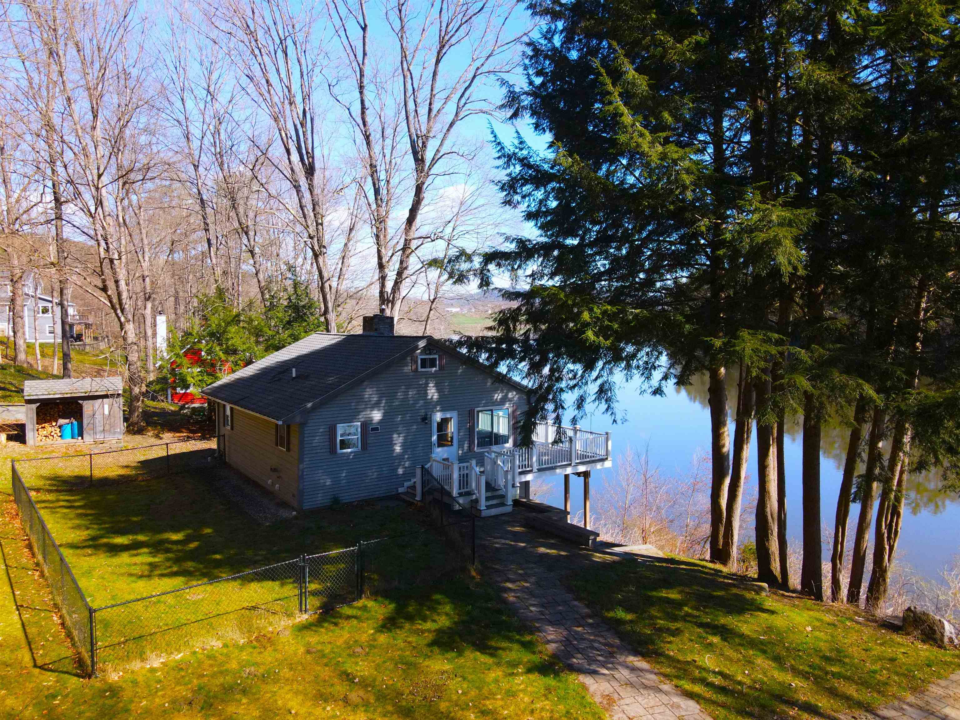 2225 Connecticut River Road Property Photo 1