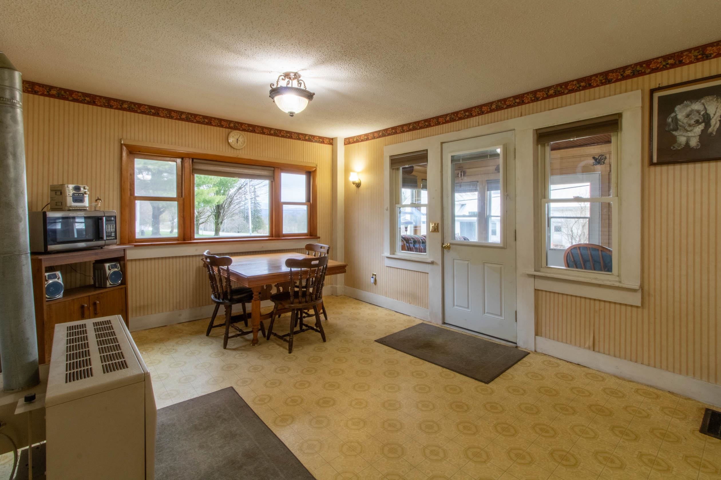4722 Burke Hollow Road Property Photo 9