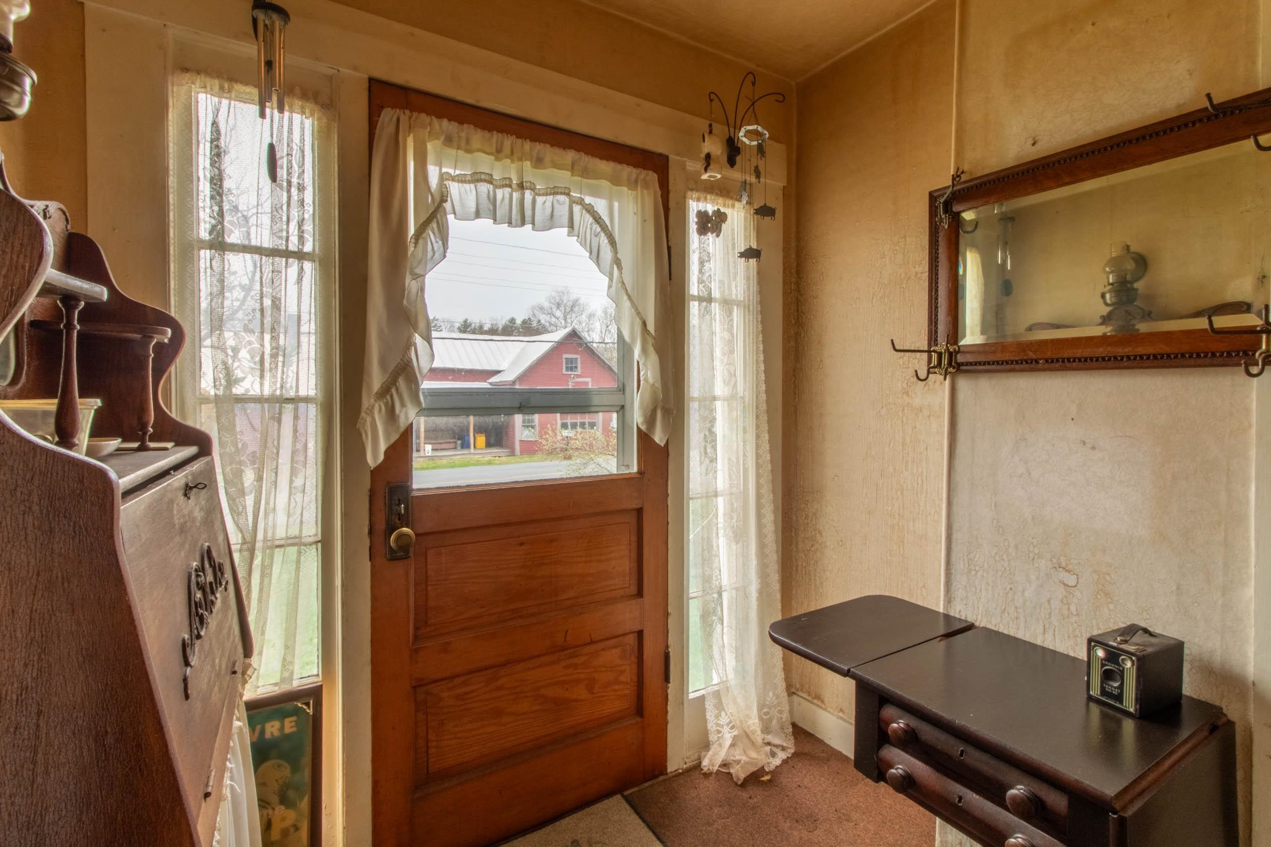 4722 Burke Hollow Road Property Photo 17