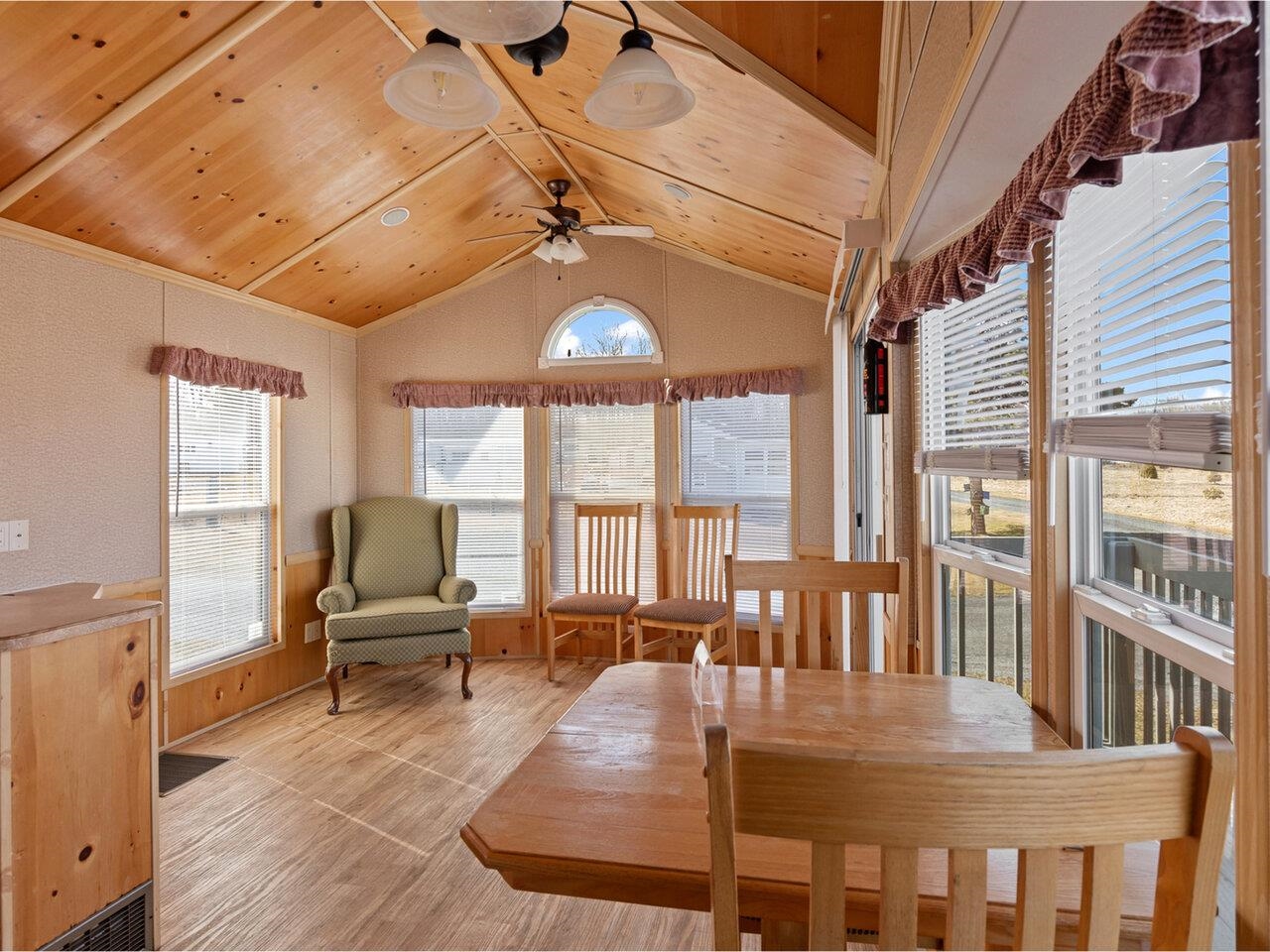 12 Salmon Lane Property Photo 3