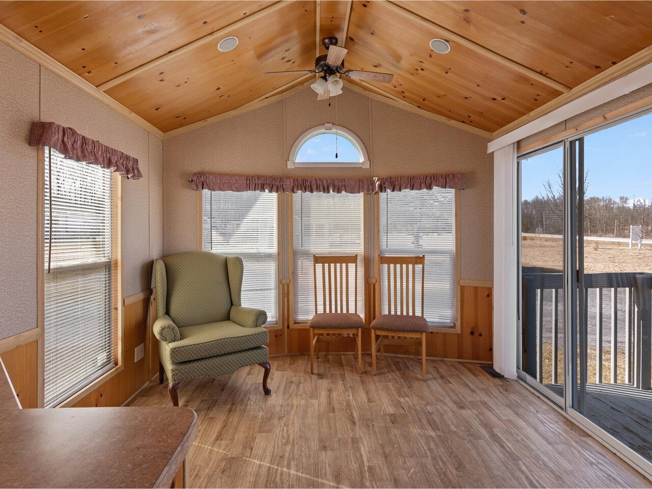 12 Salmon Lane Property Photo 6
