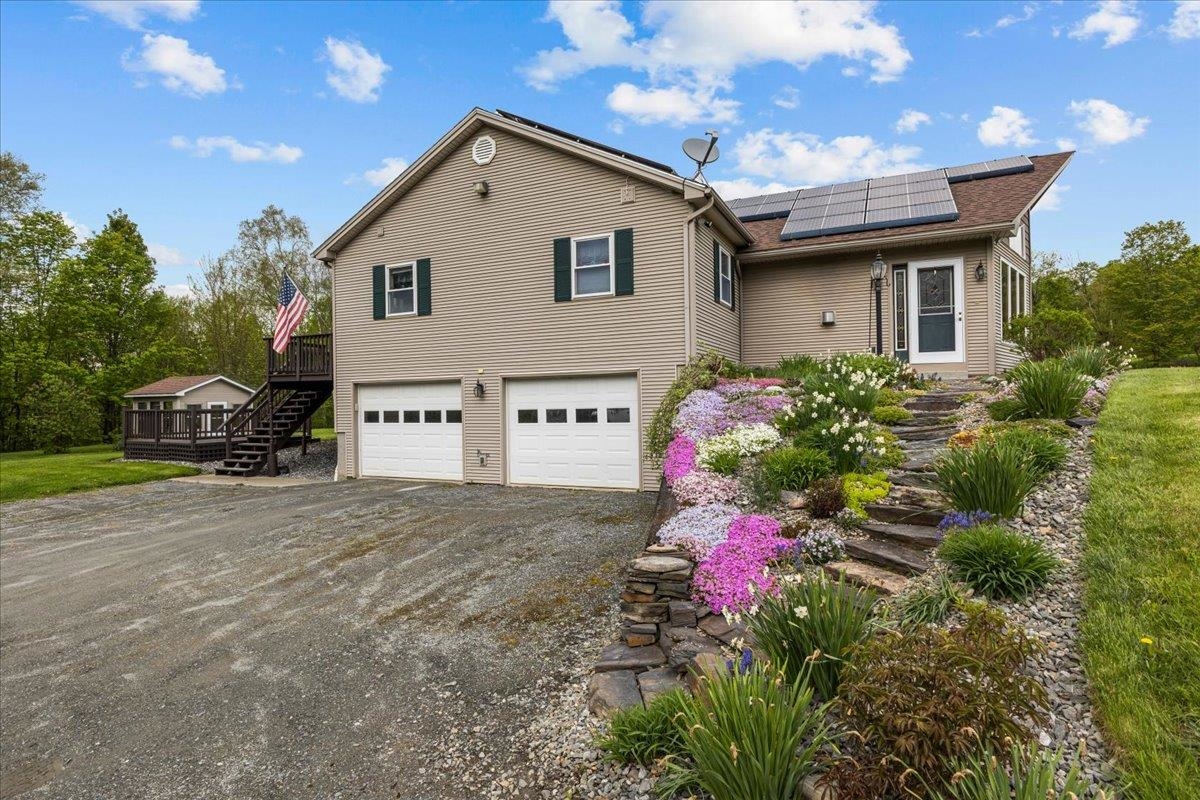 348 Maple Ridge Property Photo