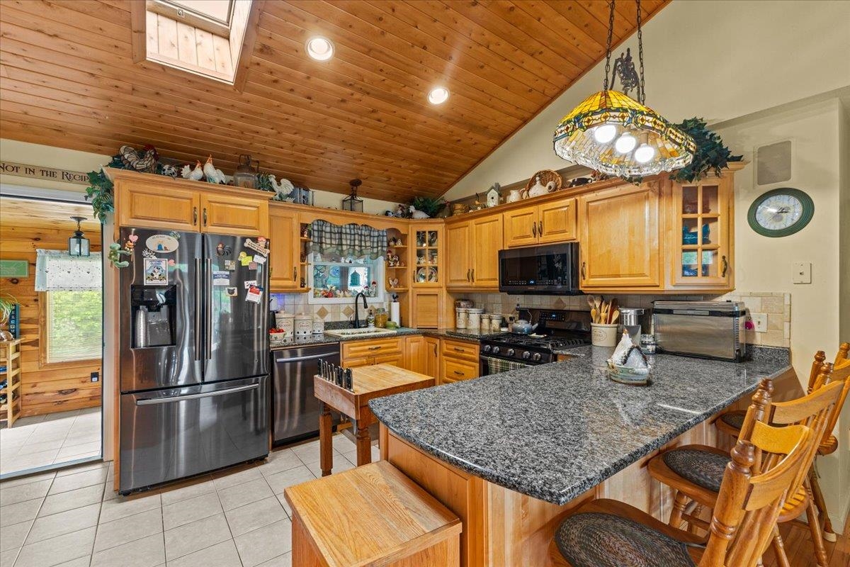 348 Maple Ridge Property Photo 8