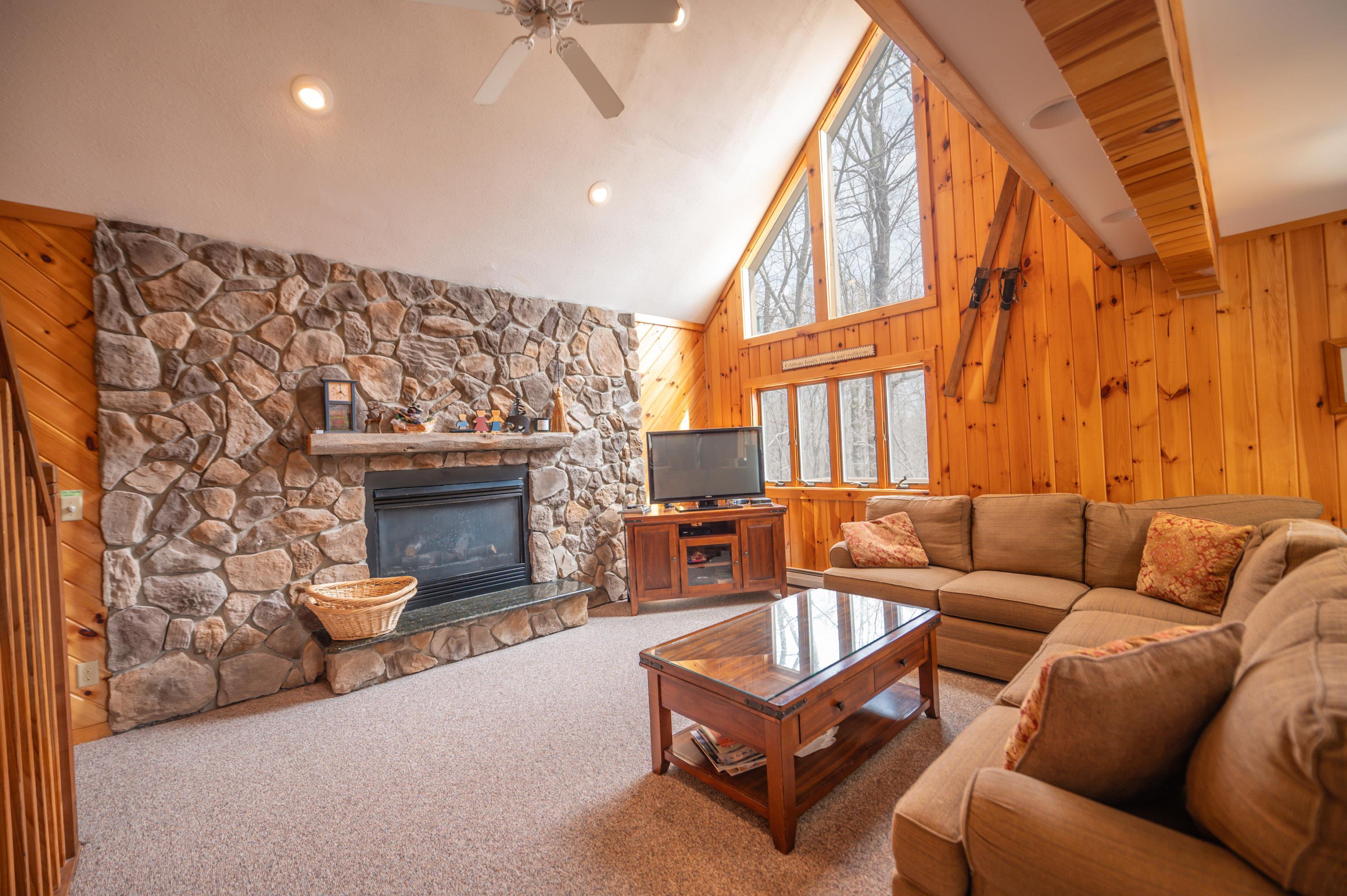 38 Bears Den Road Property Photo 2