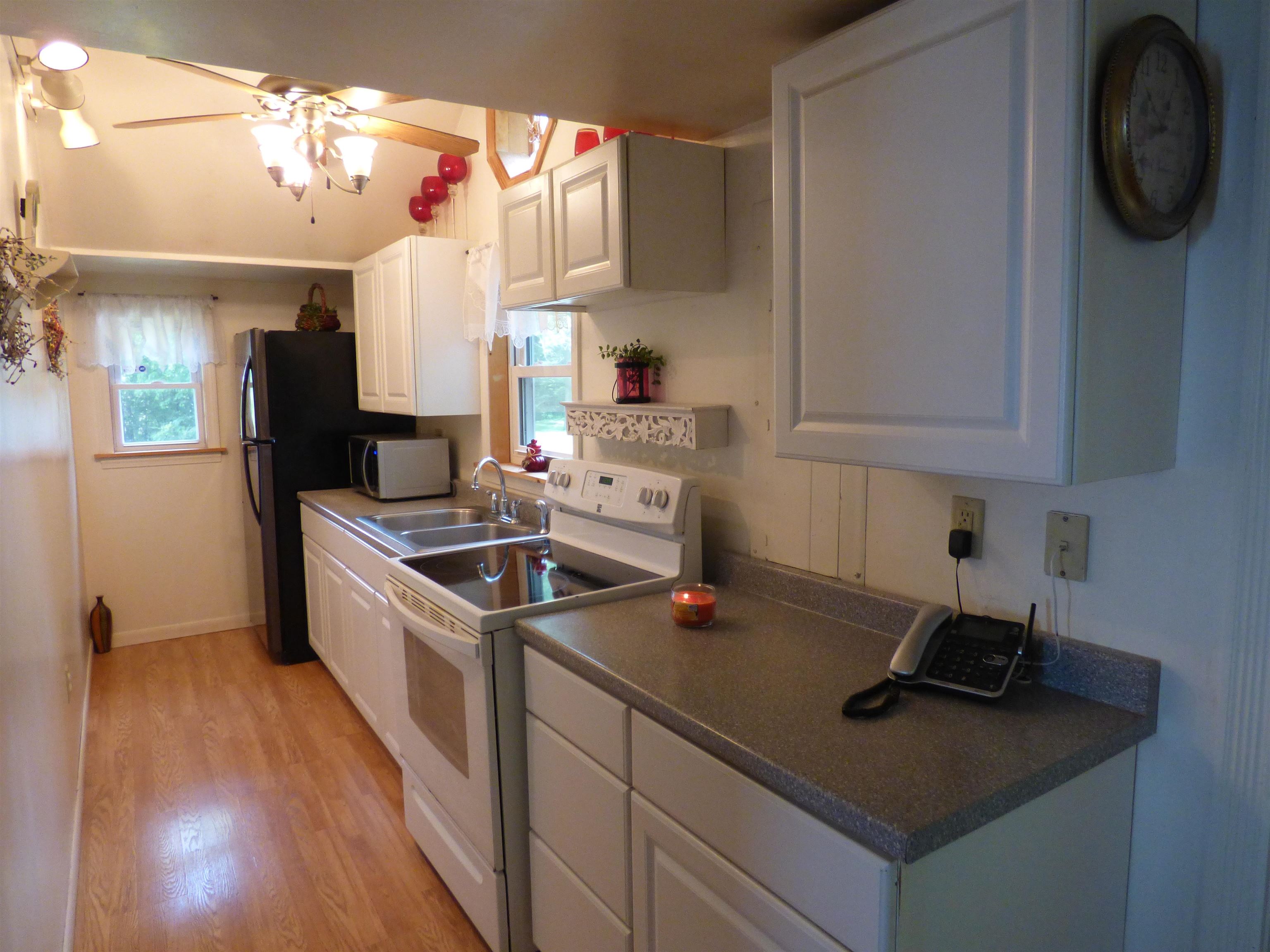 570 Lapan Road Property Photo 14
