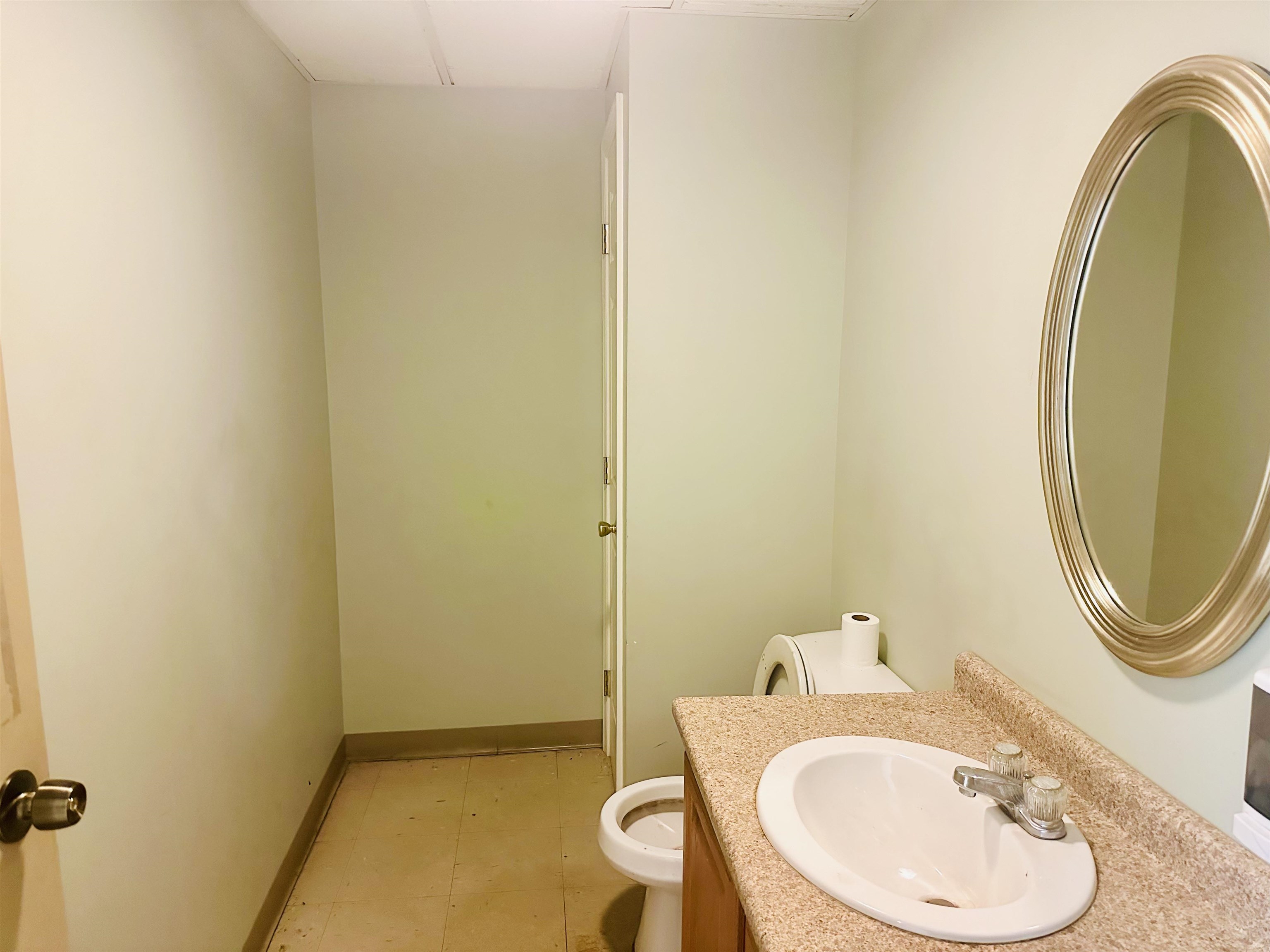 6 West Broadway Street Property Photo 10
