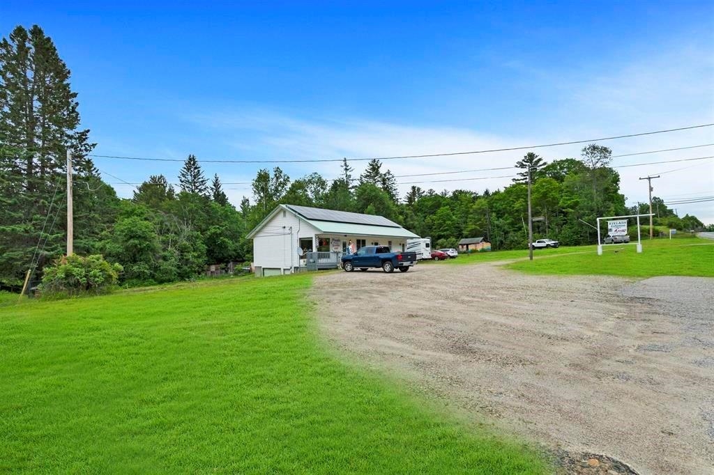 218 Portland Street Property Photo 4