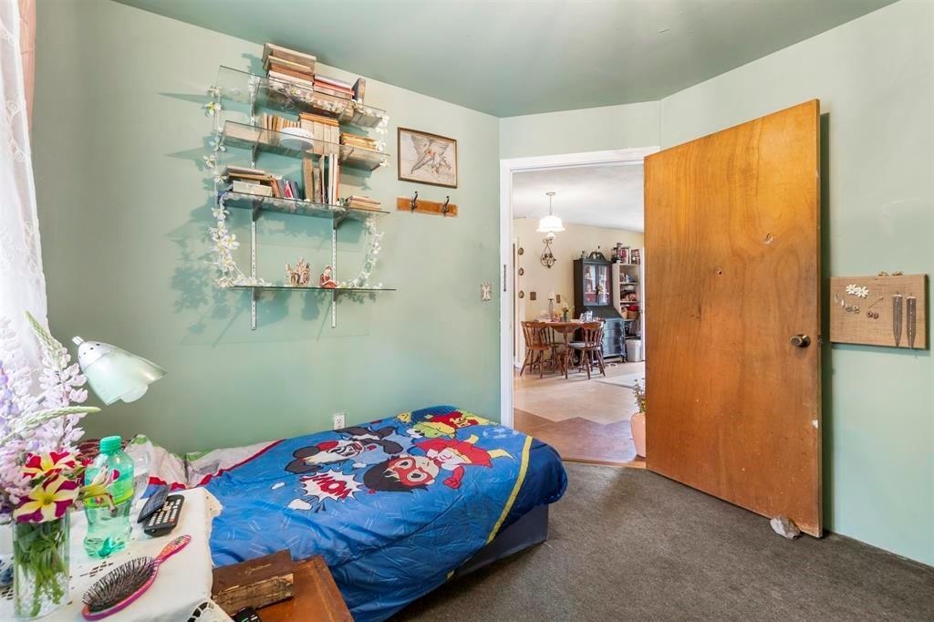 218 Portland Street Property Photo 17
