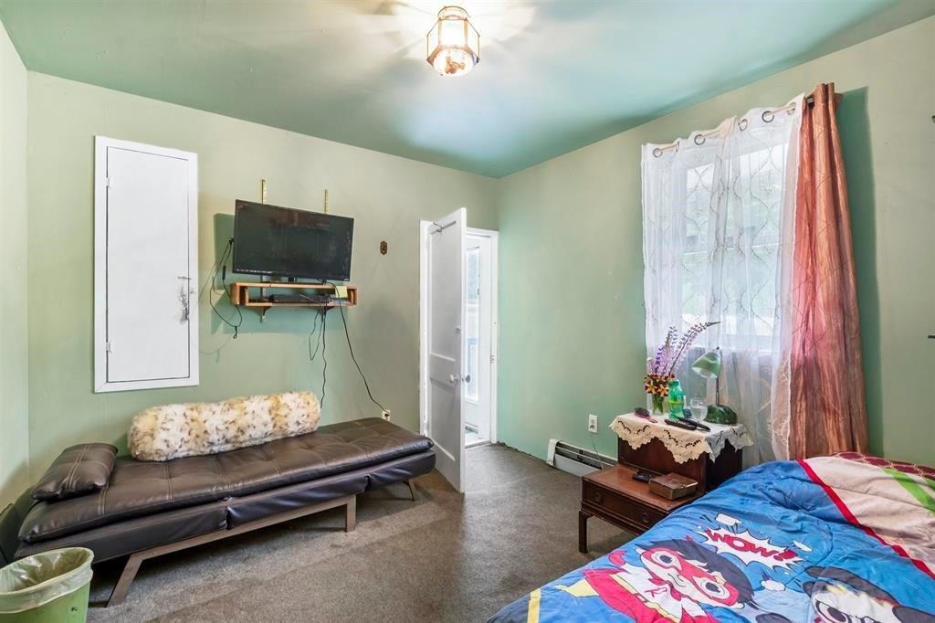 218 Portland Street Property Photo 18
