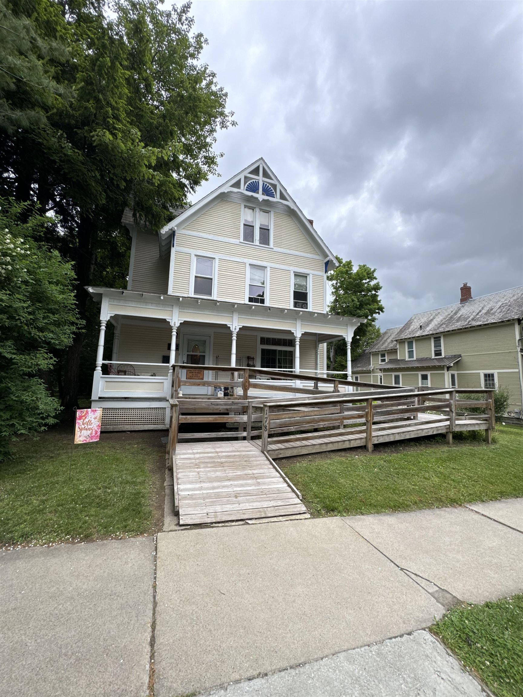 178 Grove Street Property Photo 2