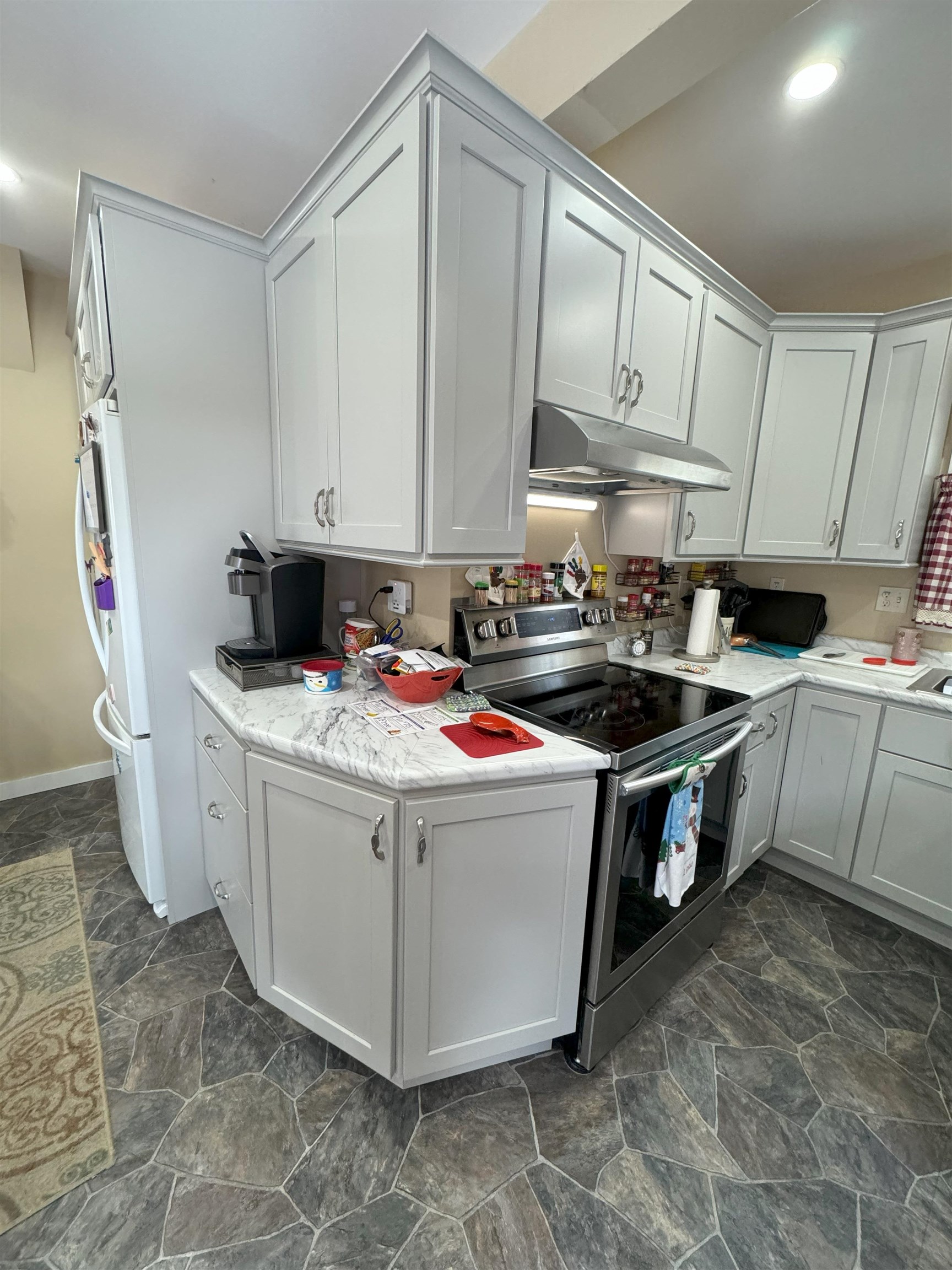 178 Grove Street Property Photo 8