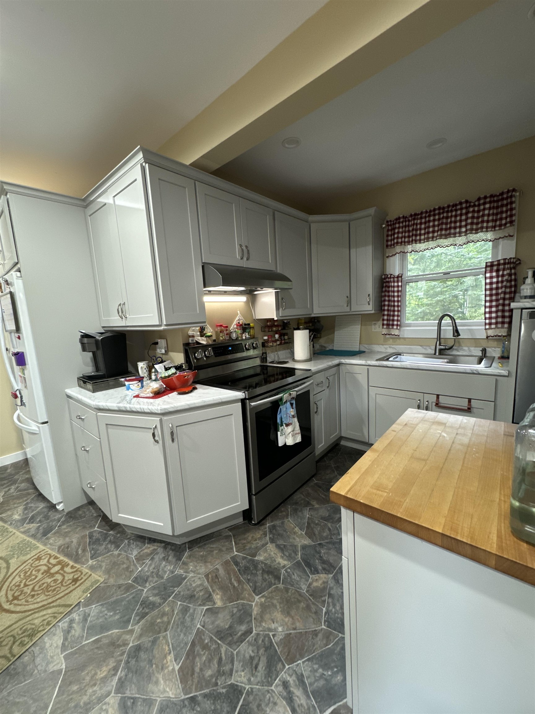 178 Grove Street Property Photo 10