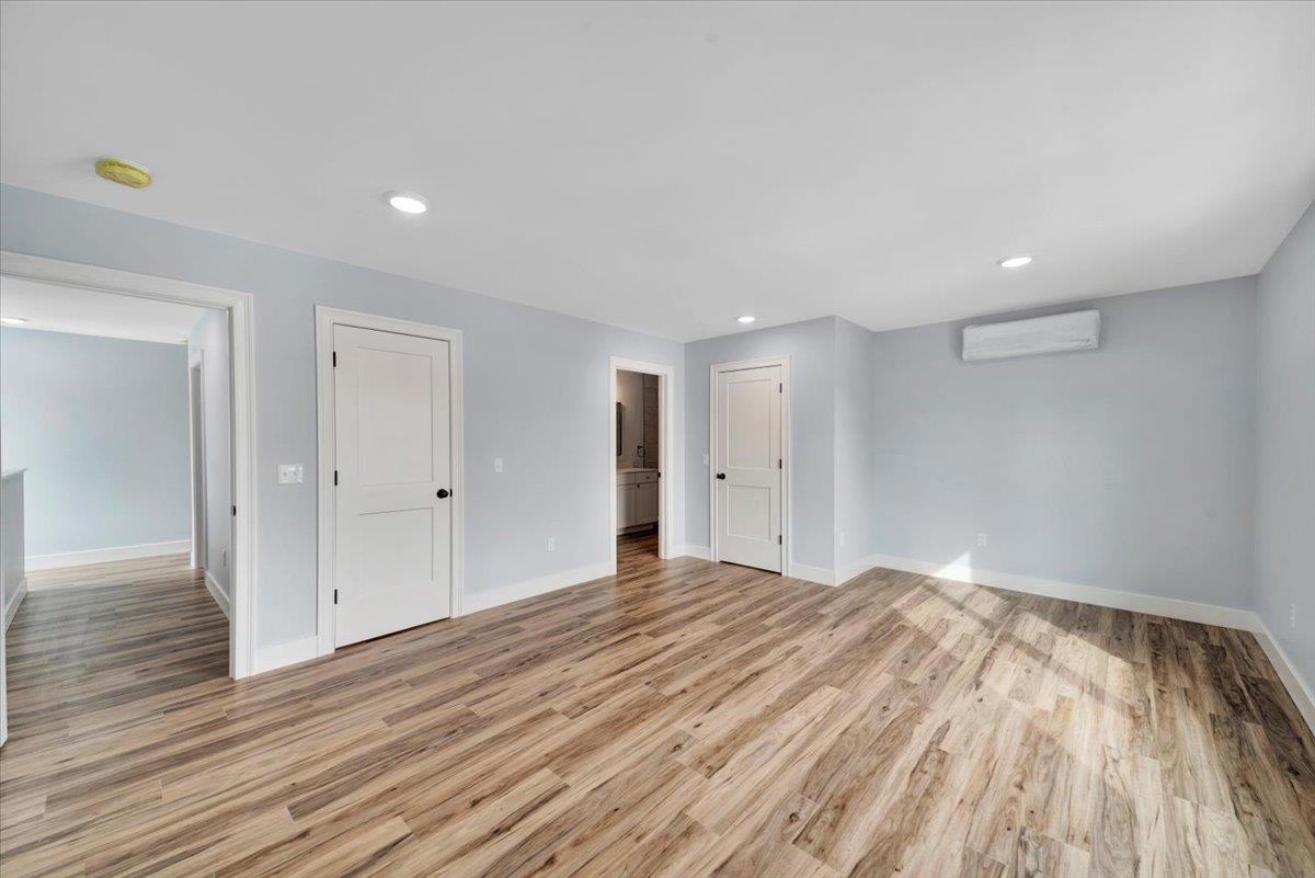 925 Falls Road Property Photo 11
