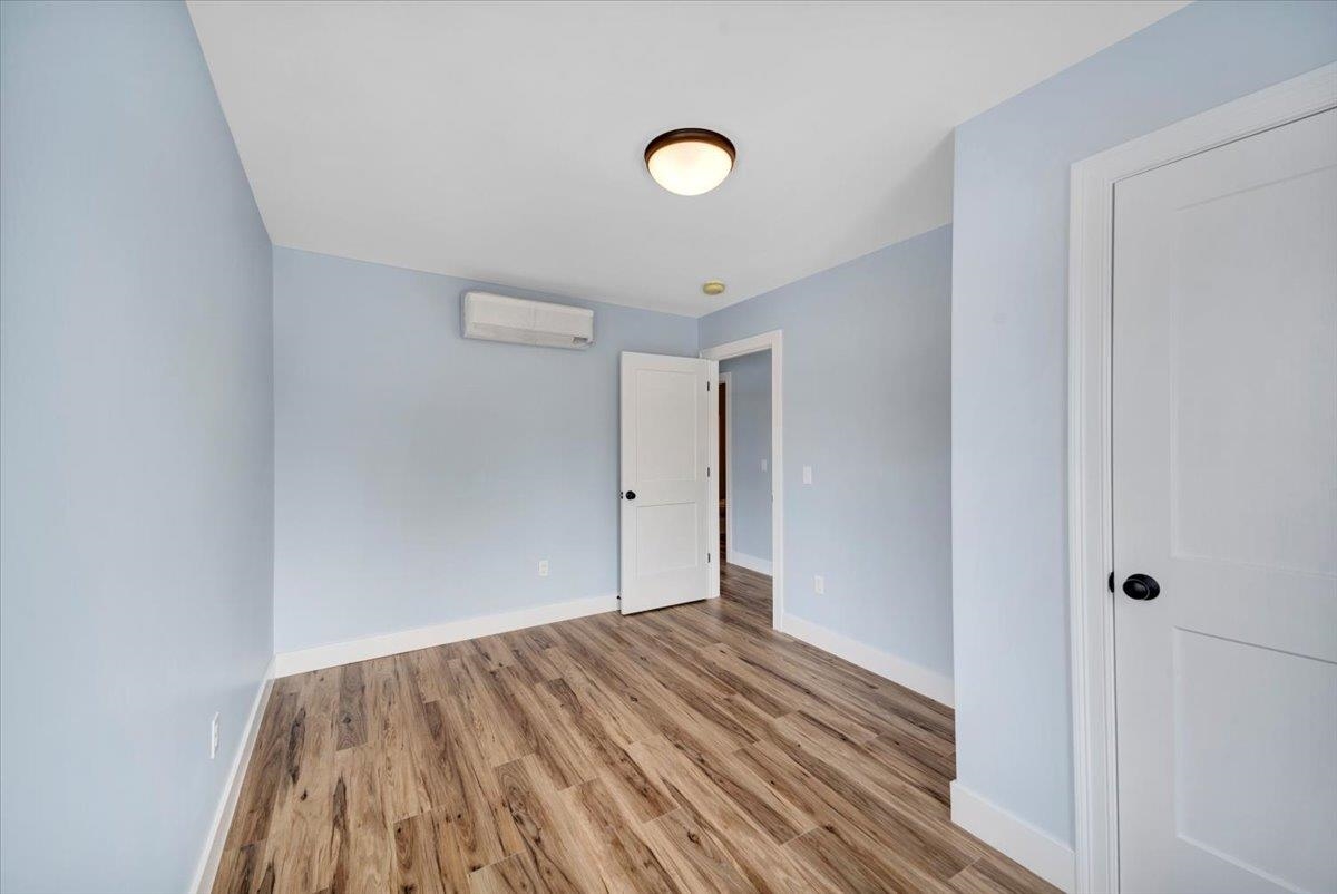 925 Falls Road Property Photo 17
