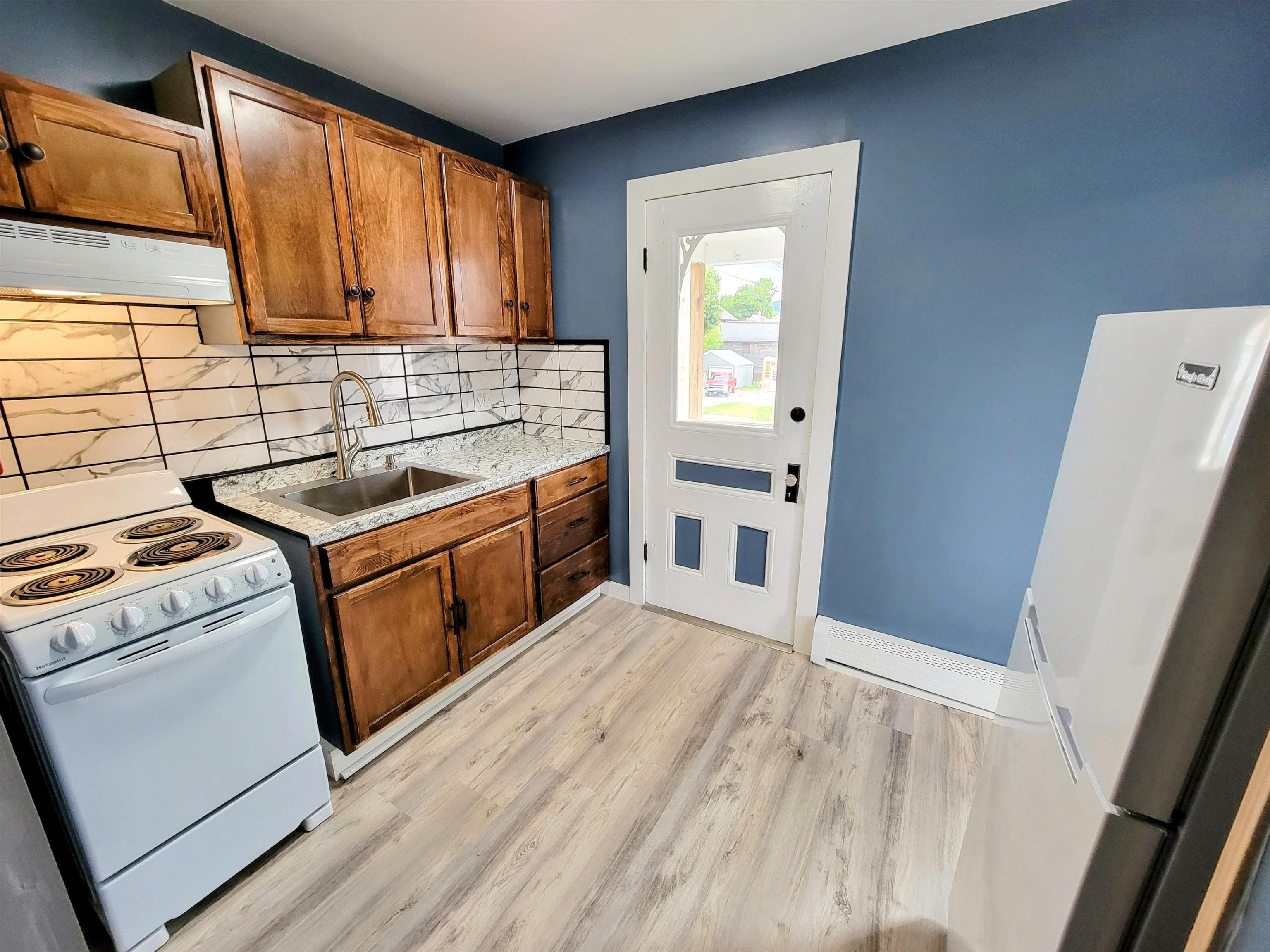 33 Summer Street Property Photo 8