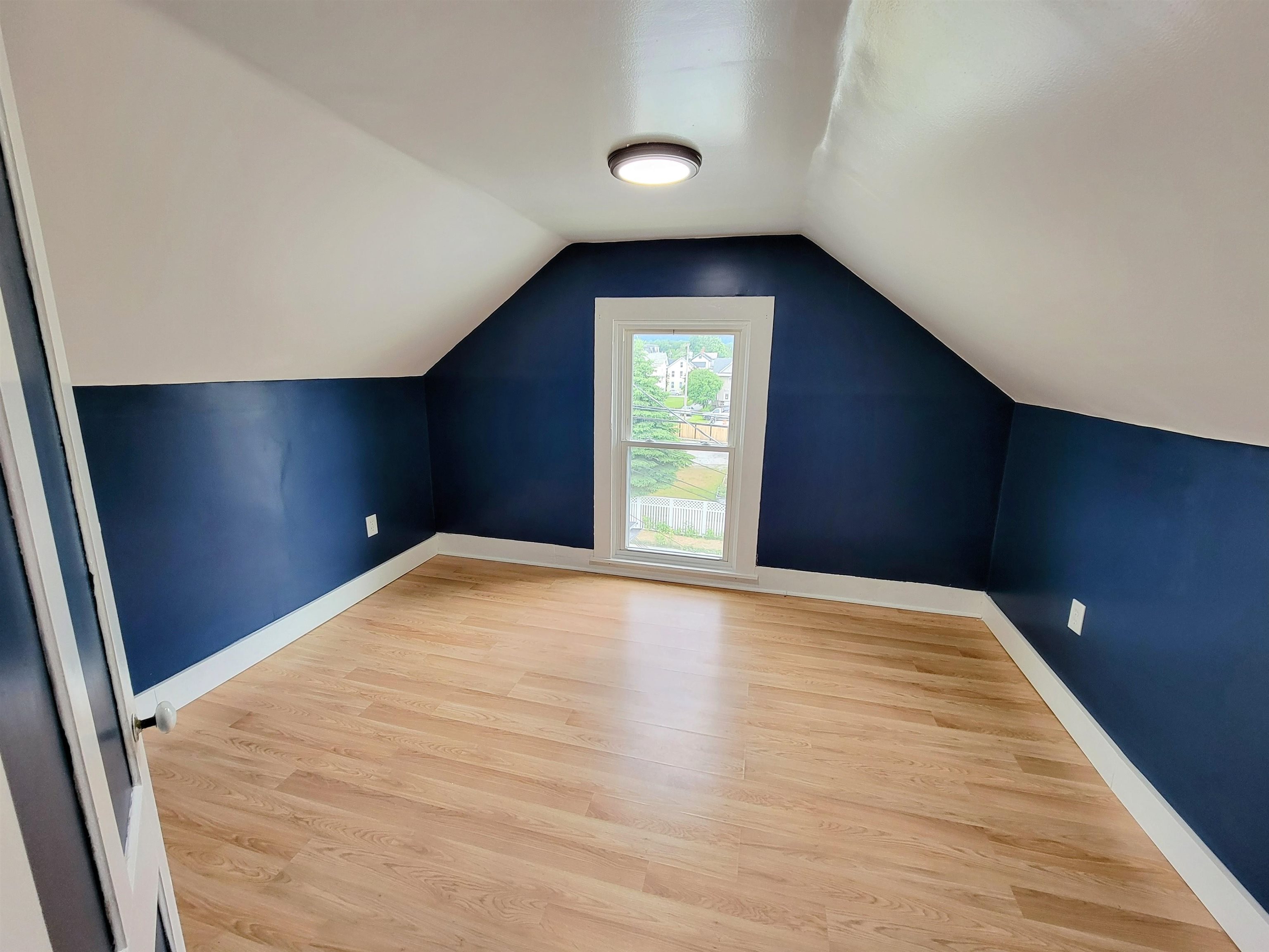 33 Summer Street Property Photo 12