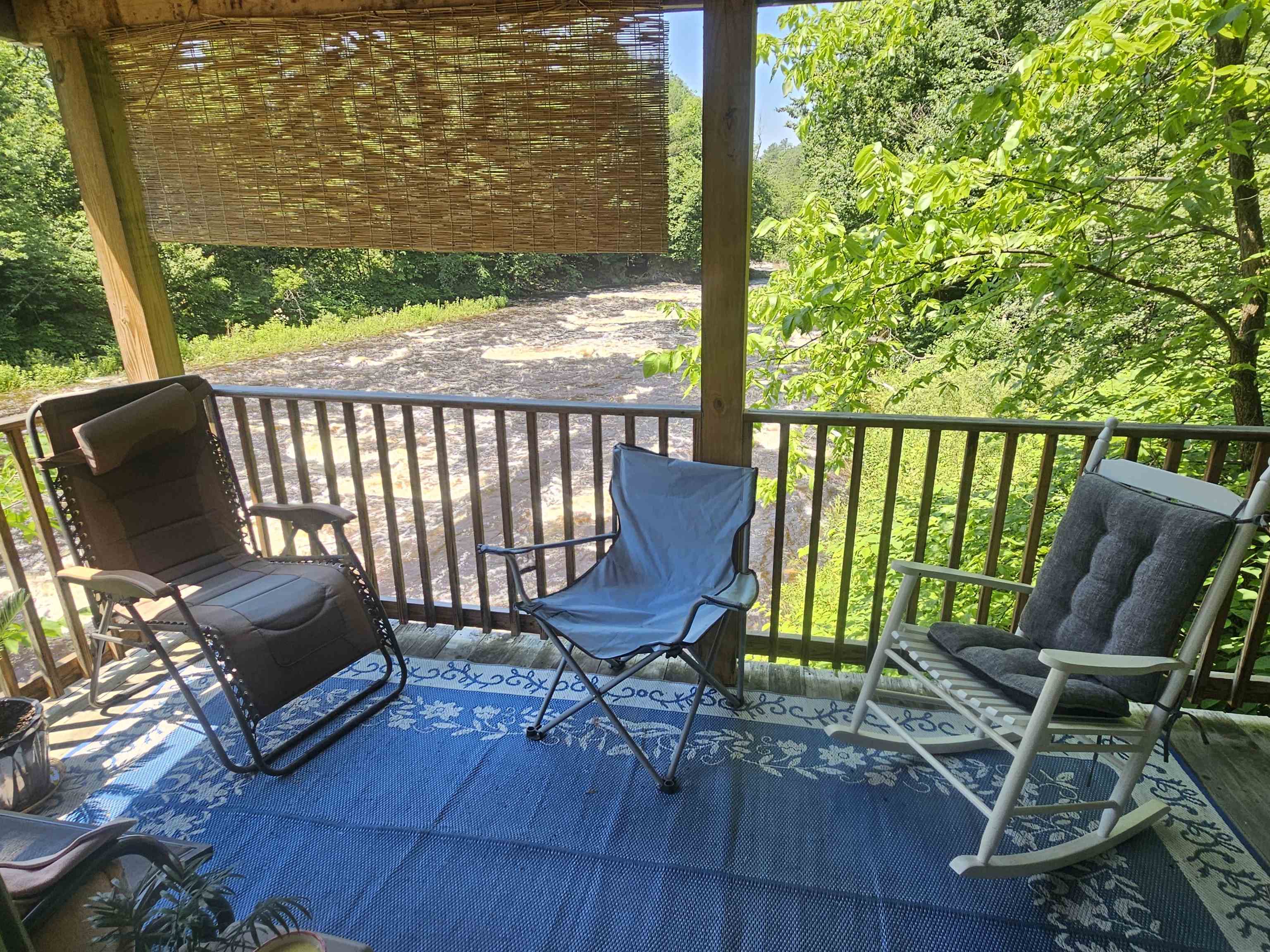 81 Assisqua Avenue Property Photo 1