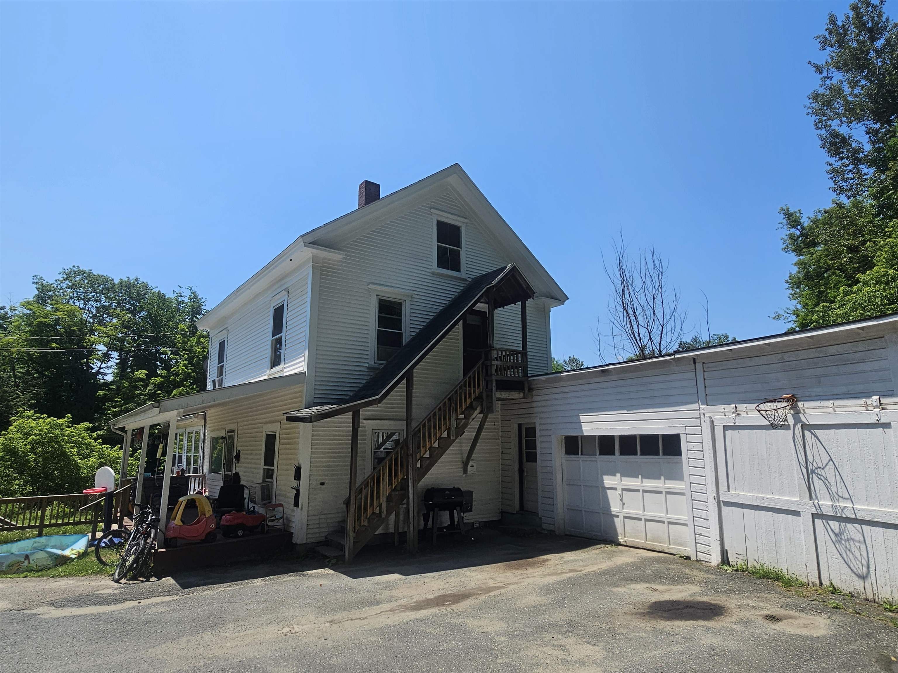 81 Assisqua Avenue Property Photo 6