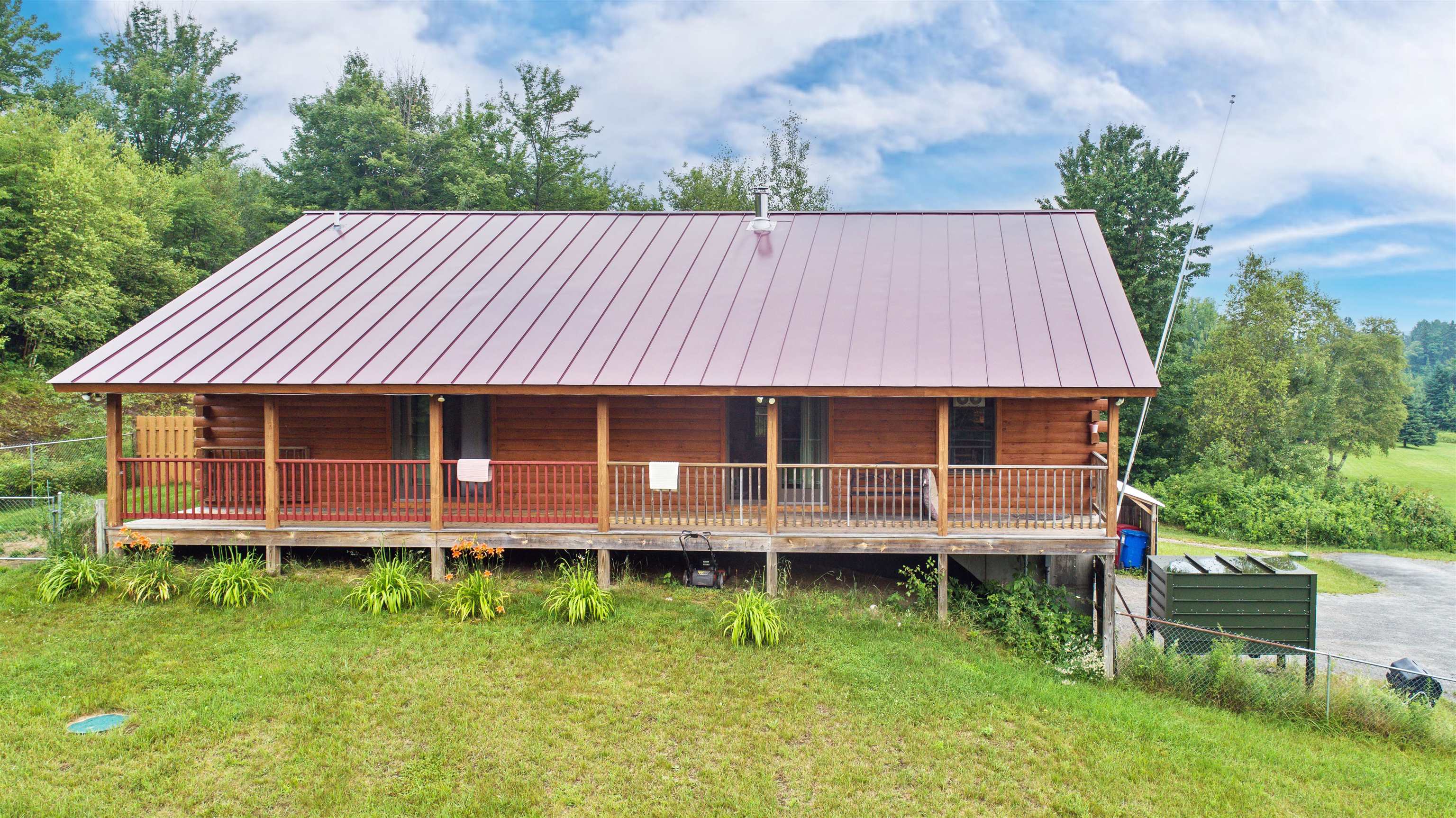 1655 Newark Street Property Photo 4