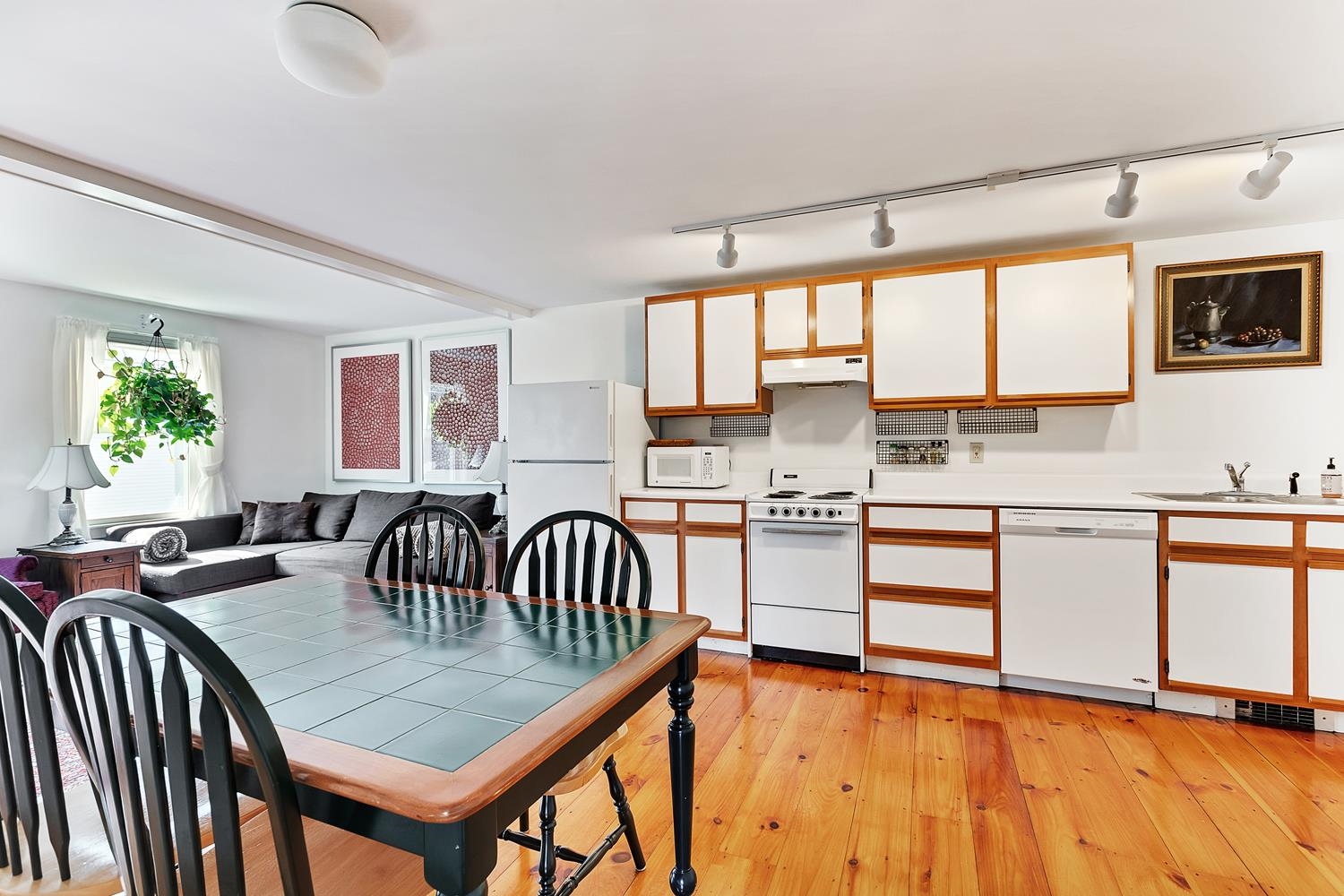 31 Pleasant Street Property Photo 16