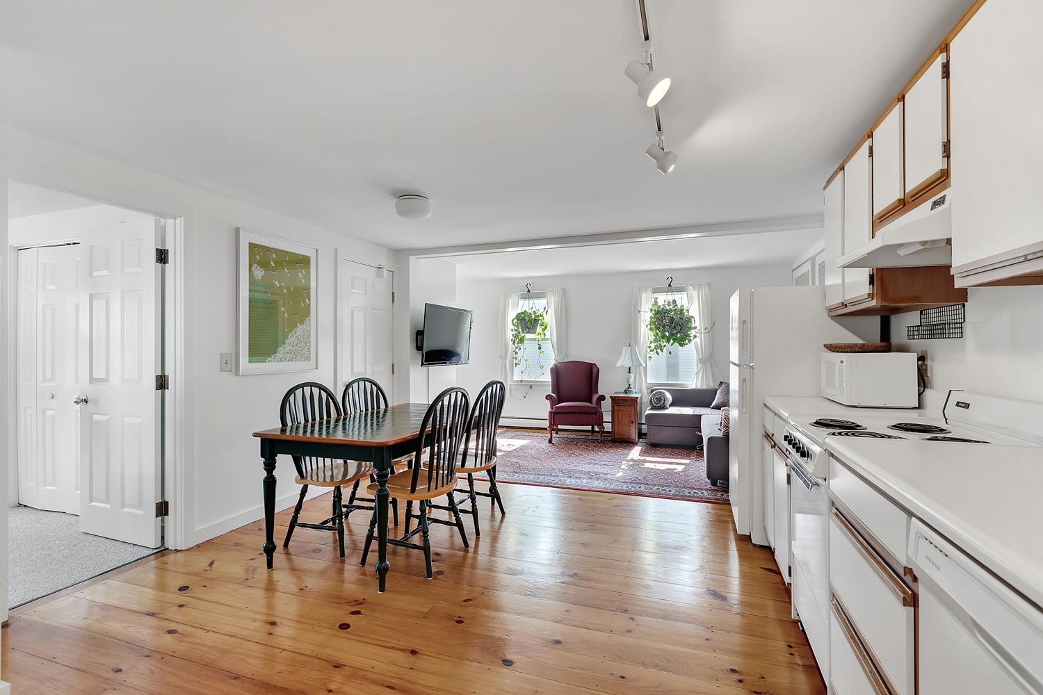 31 Pleasant Street Property Photo 17
