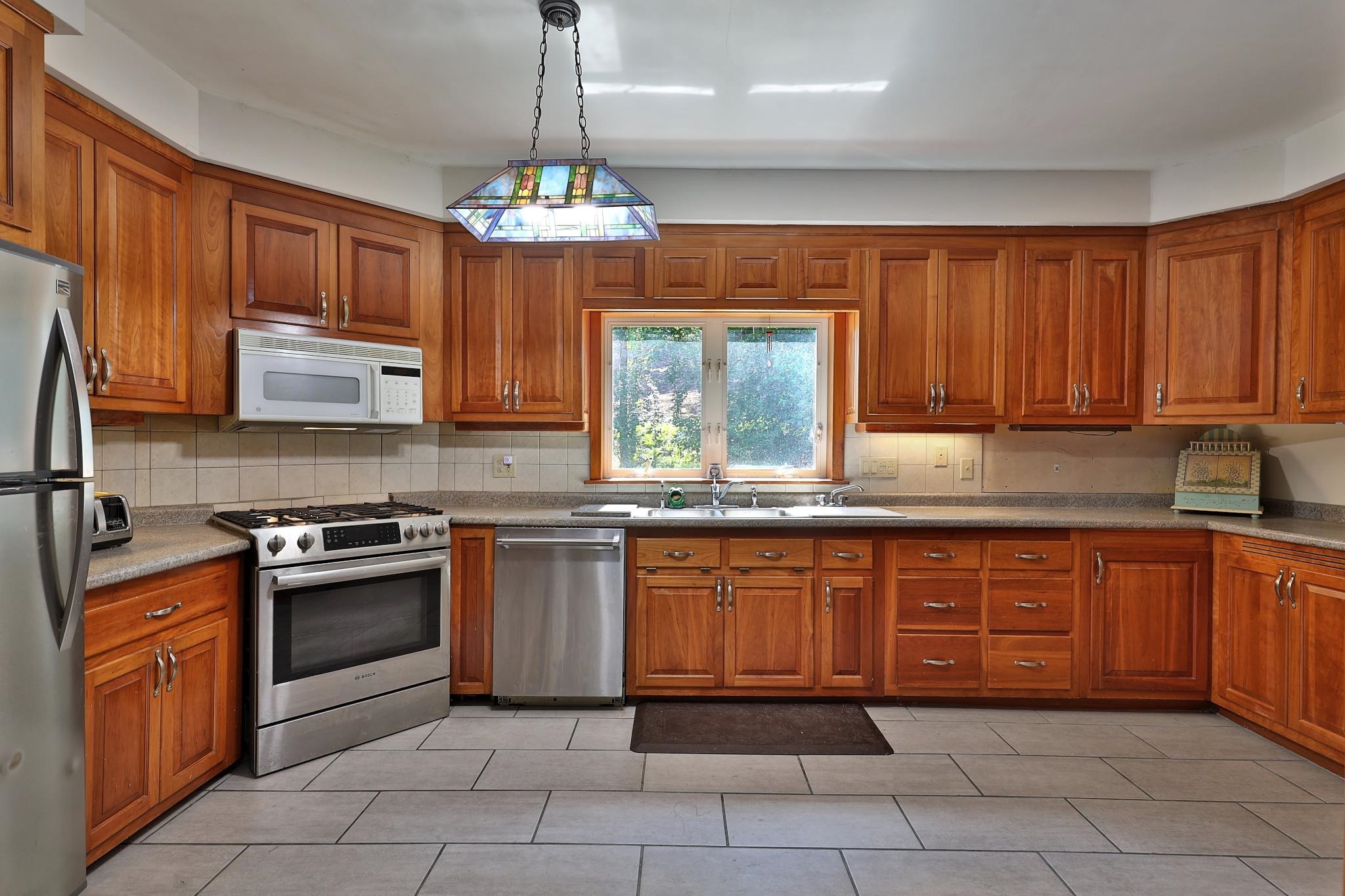 20 Plumley Avenue Property Photo 6