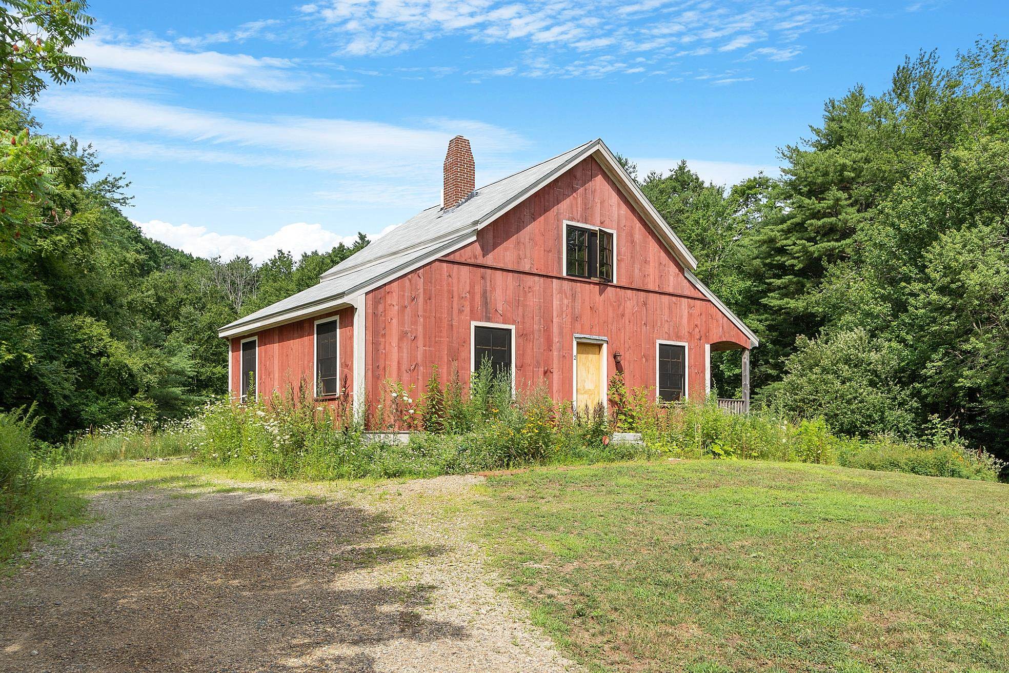 2 Oak Hill Lane Property Photo 1