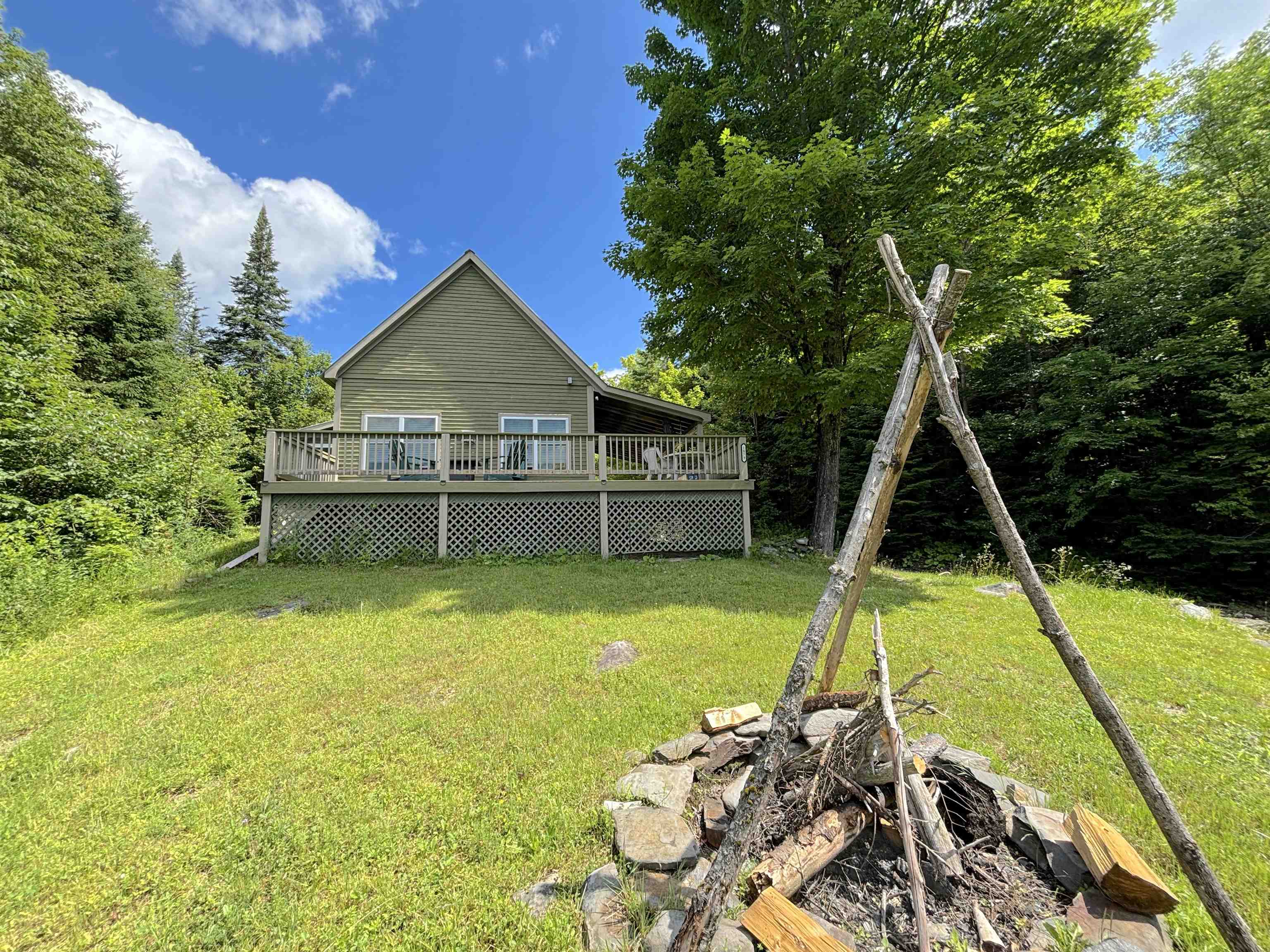 1879 Old Duck Pond Road Property Photo 1