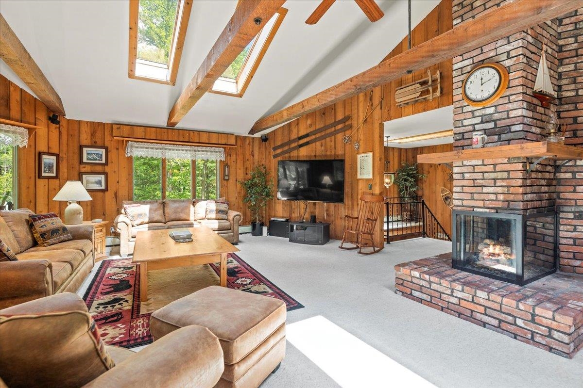 659 Magic Circle Property Photo 1