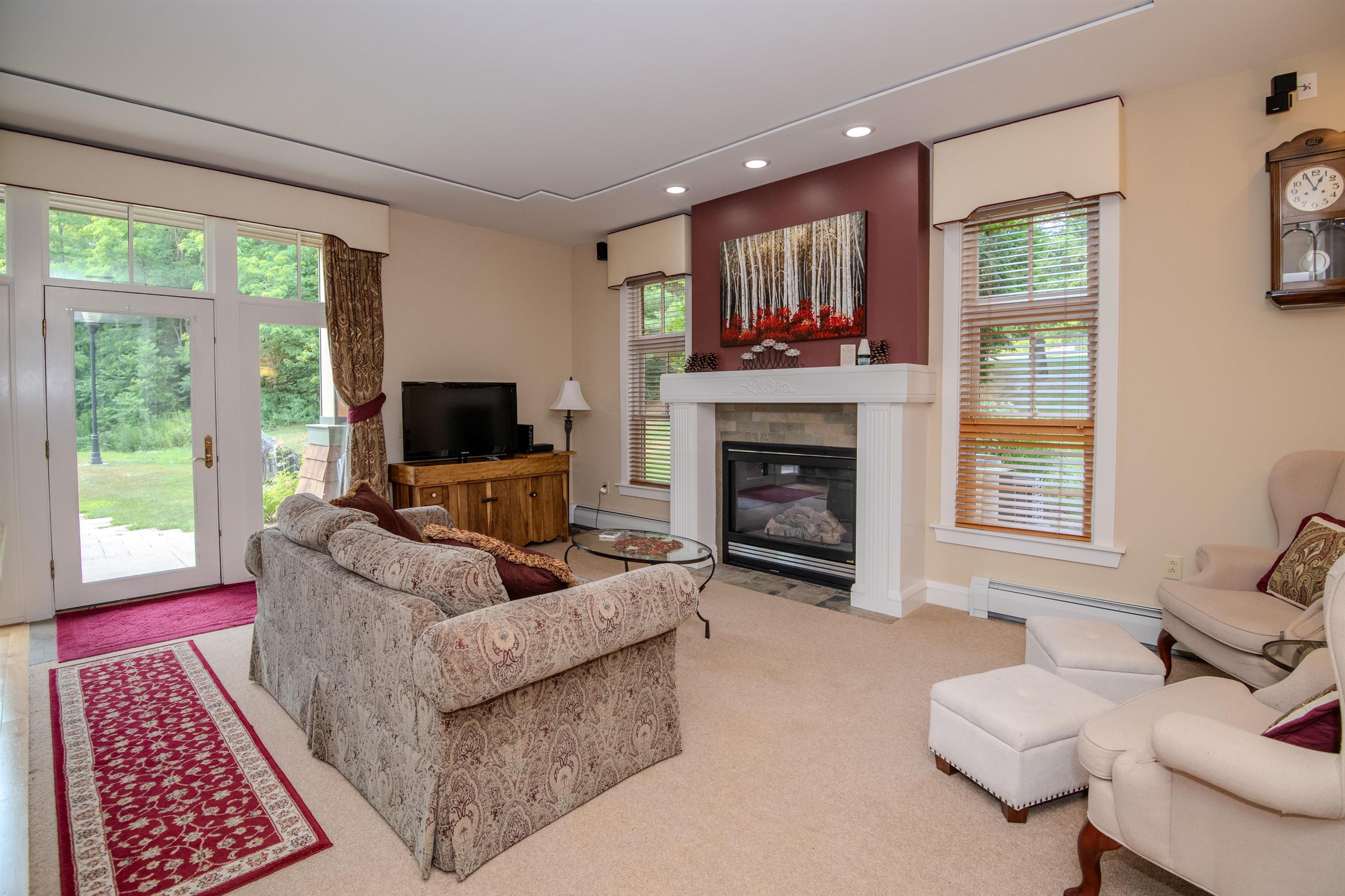 28 Carriage Lane Property Photo 2