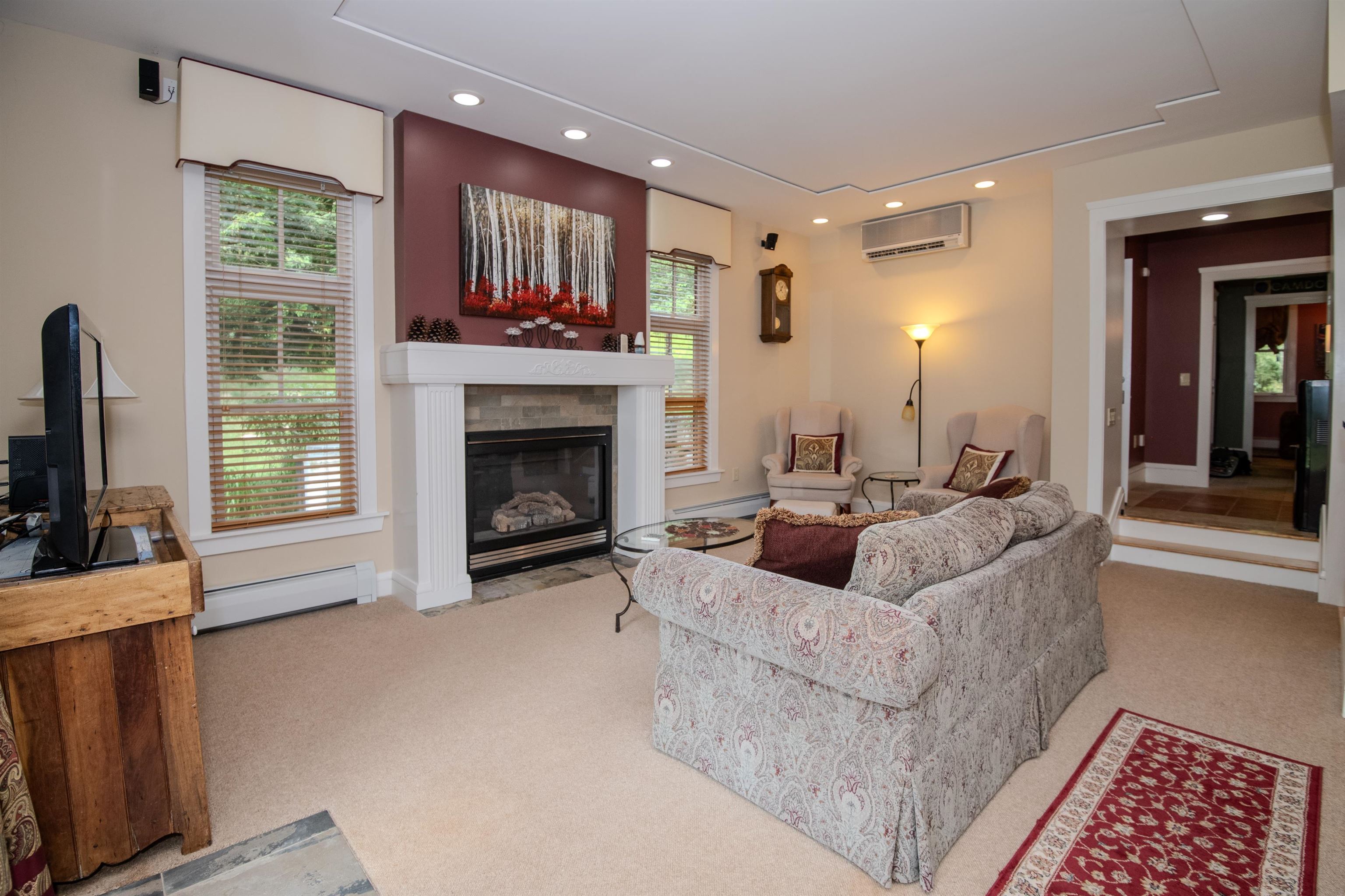 28 Carriage Lane Property Photo 3