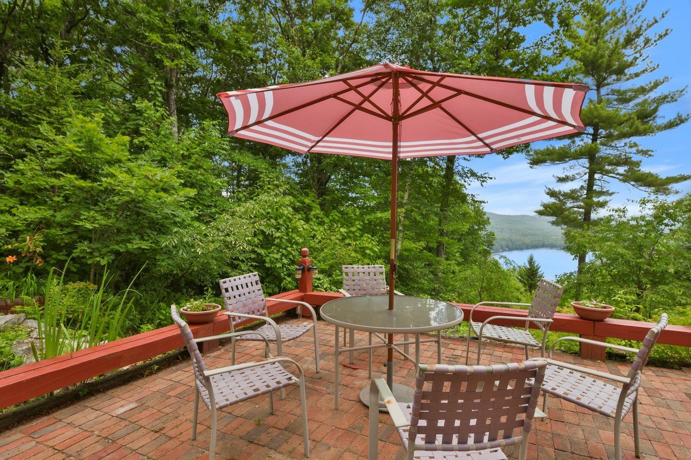 906 Shedd Hill Road Property Photo 3
