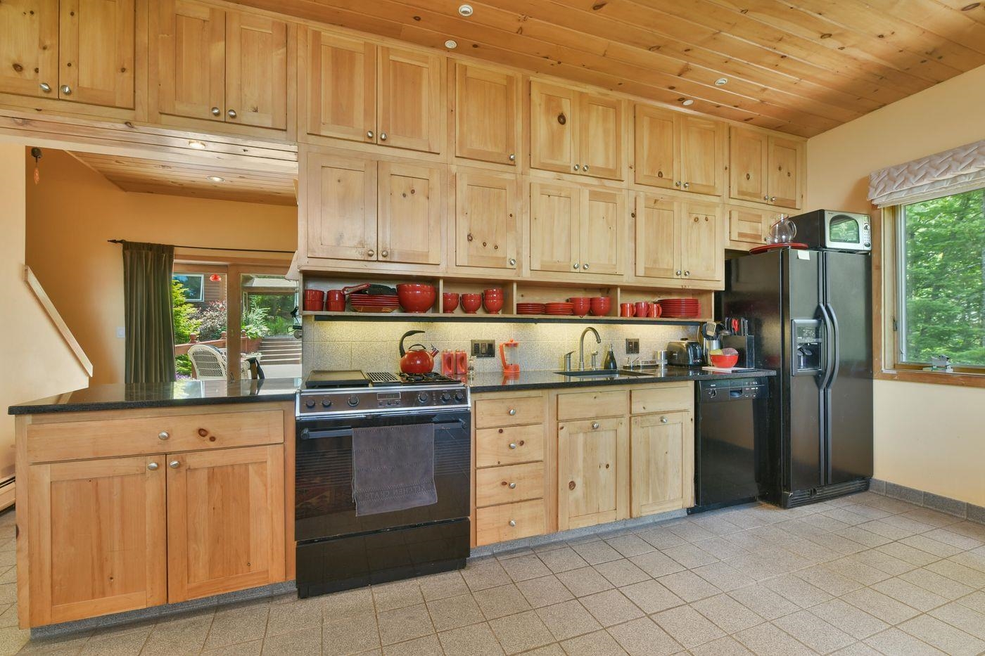 906 Shedd Hill Road Property Photo 7