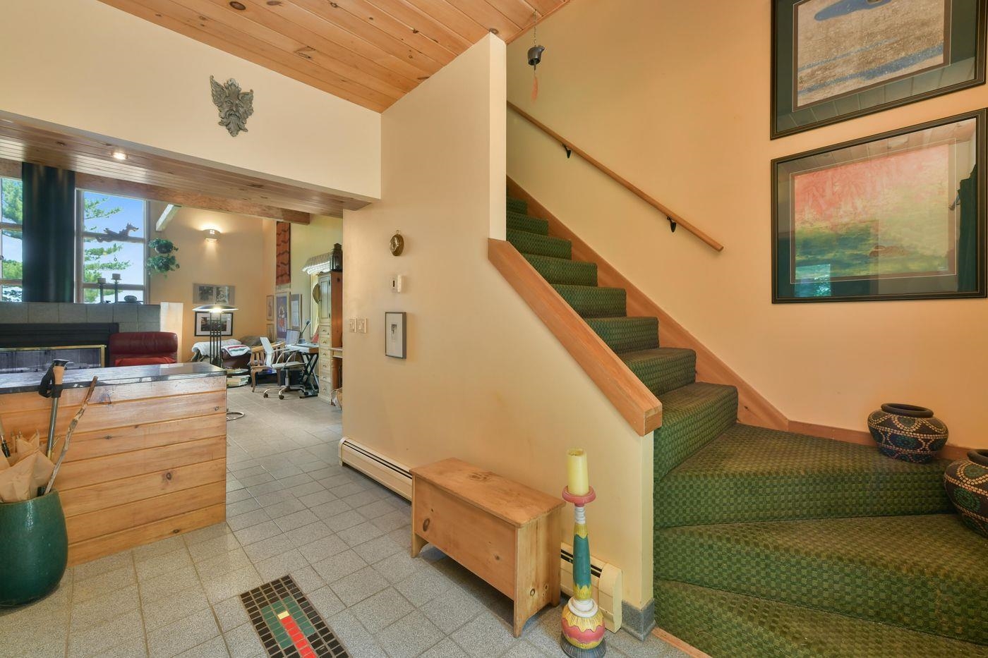 906 Shedd Hill Road Property Photo 12