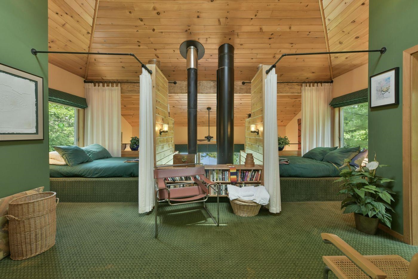 906 Shedd Hill Road Property Photo 14