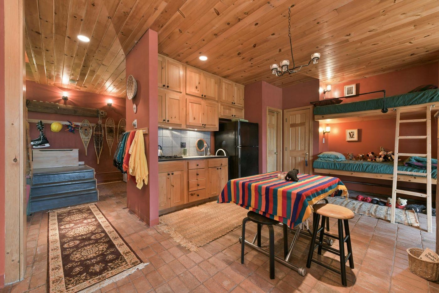 906 Shedd Hill Road Property Photo 23