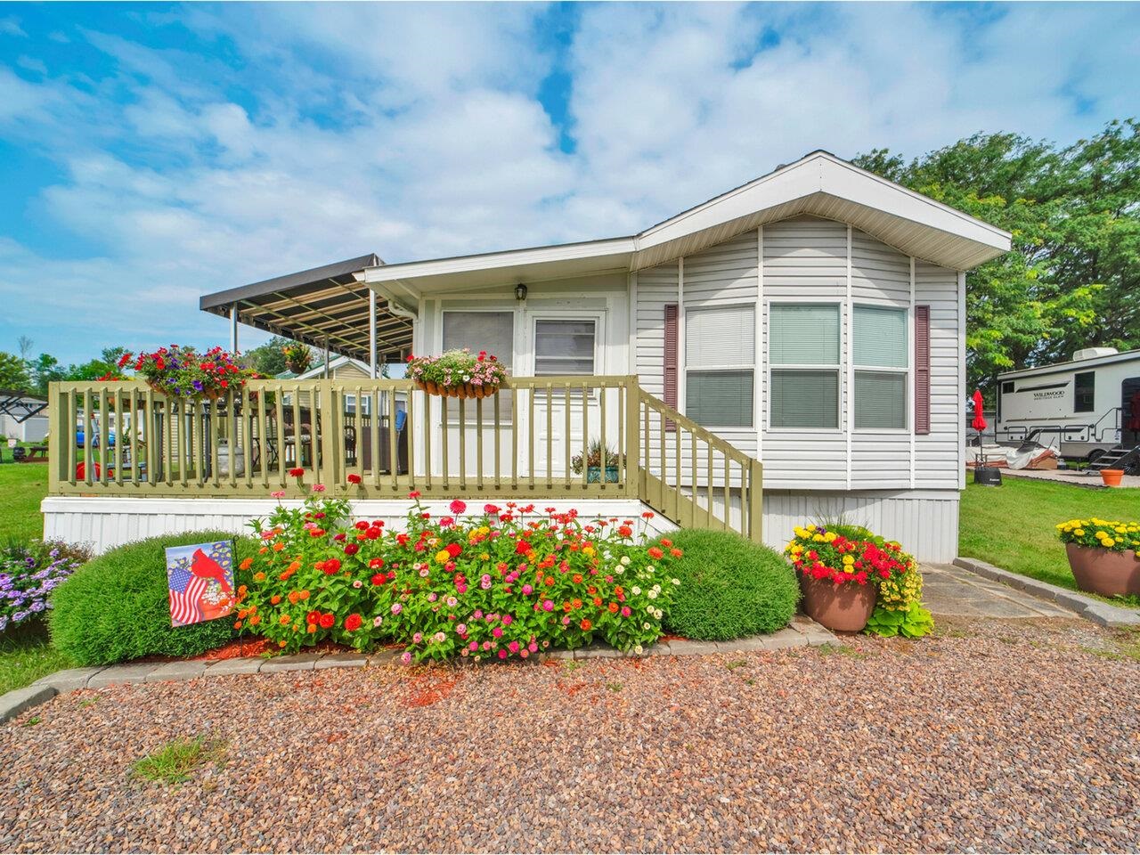 16 Heron Lane Property Photo 1