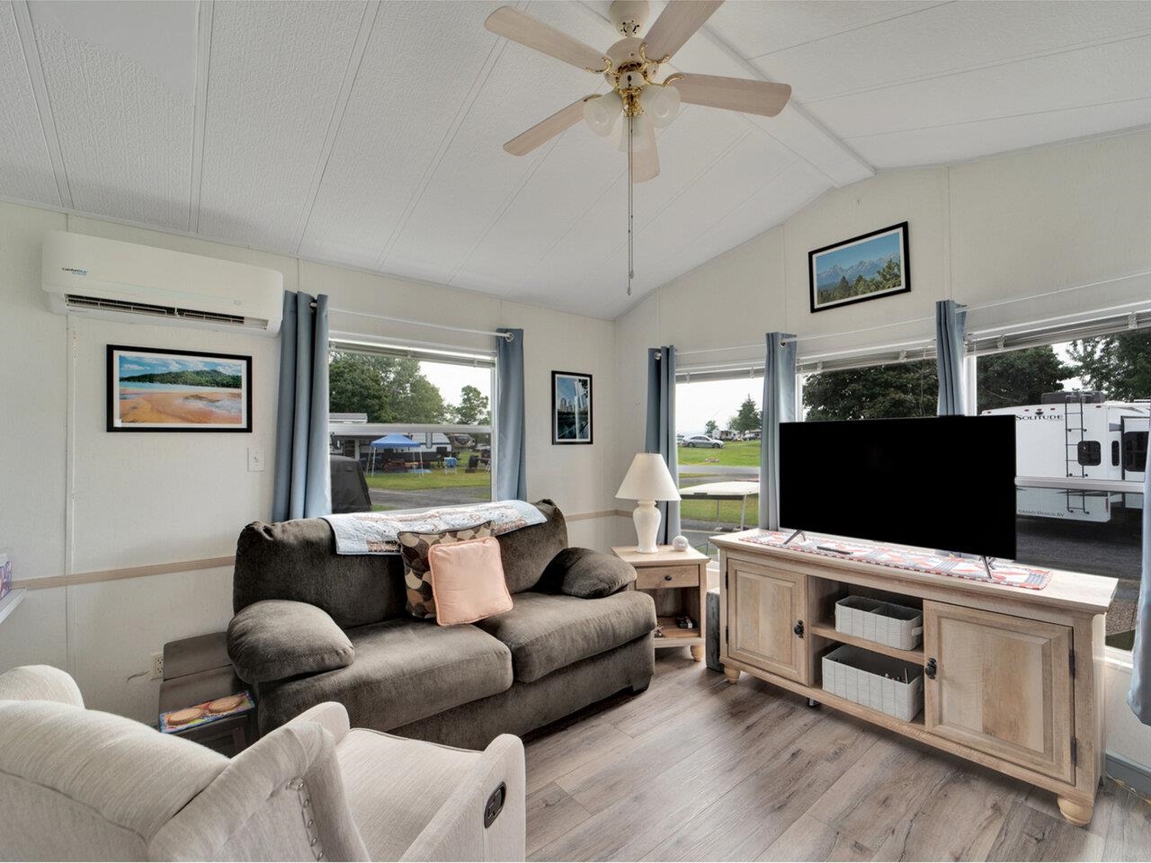 16 Heron Lane Property Photo 3