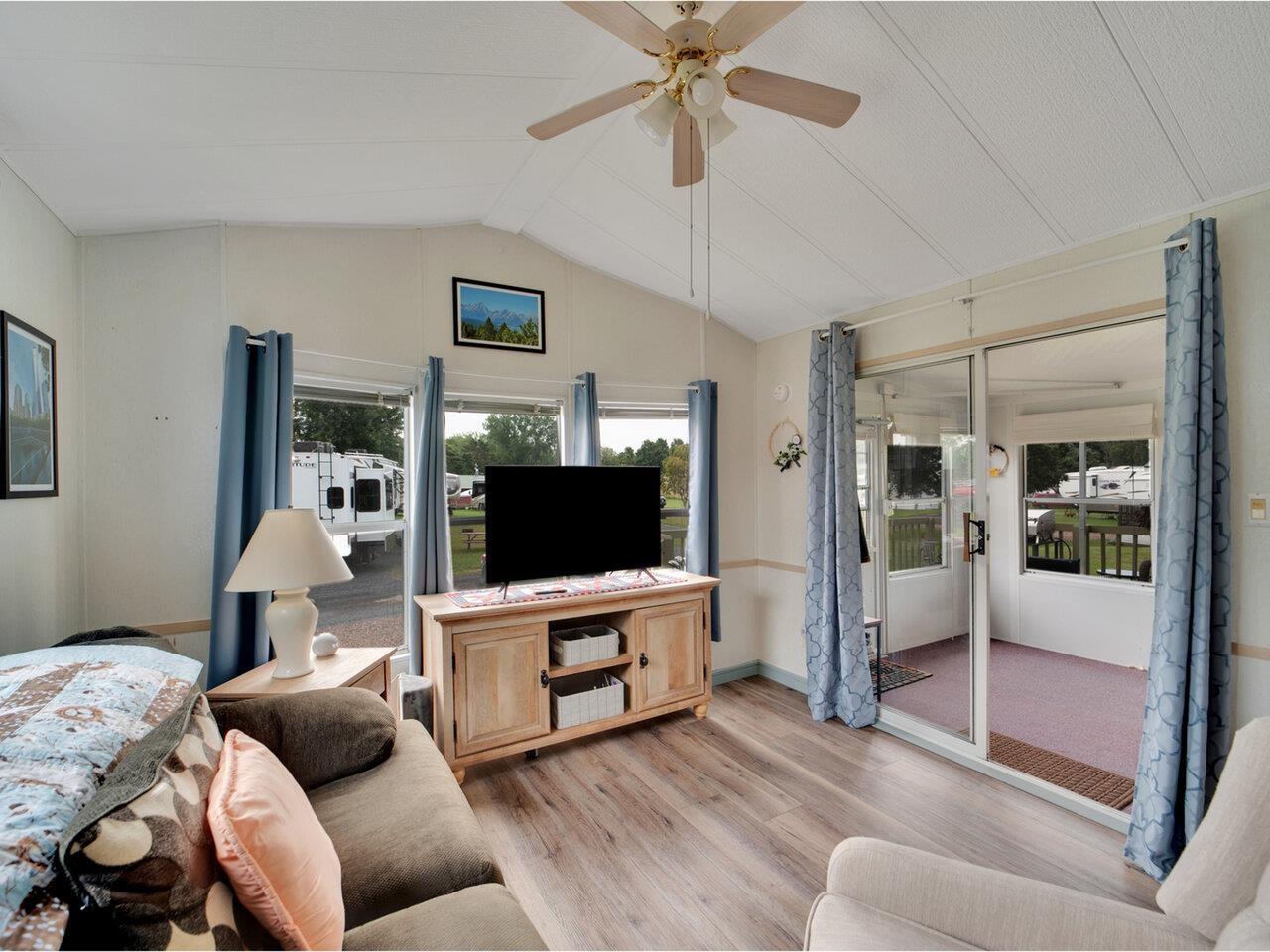 16 Heron Lane Property Photo 4
