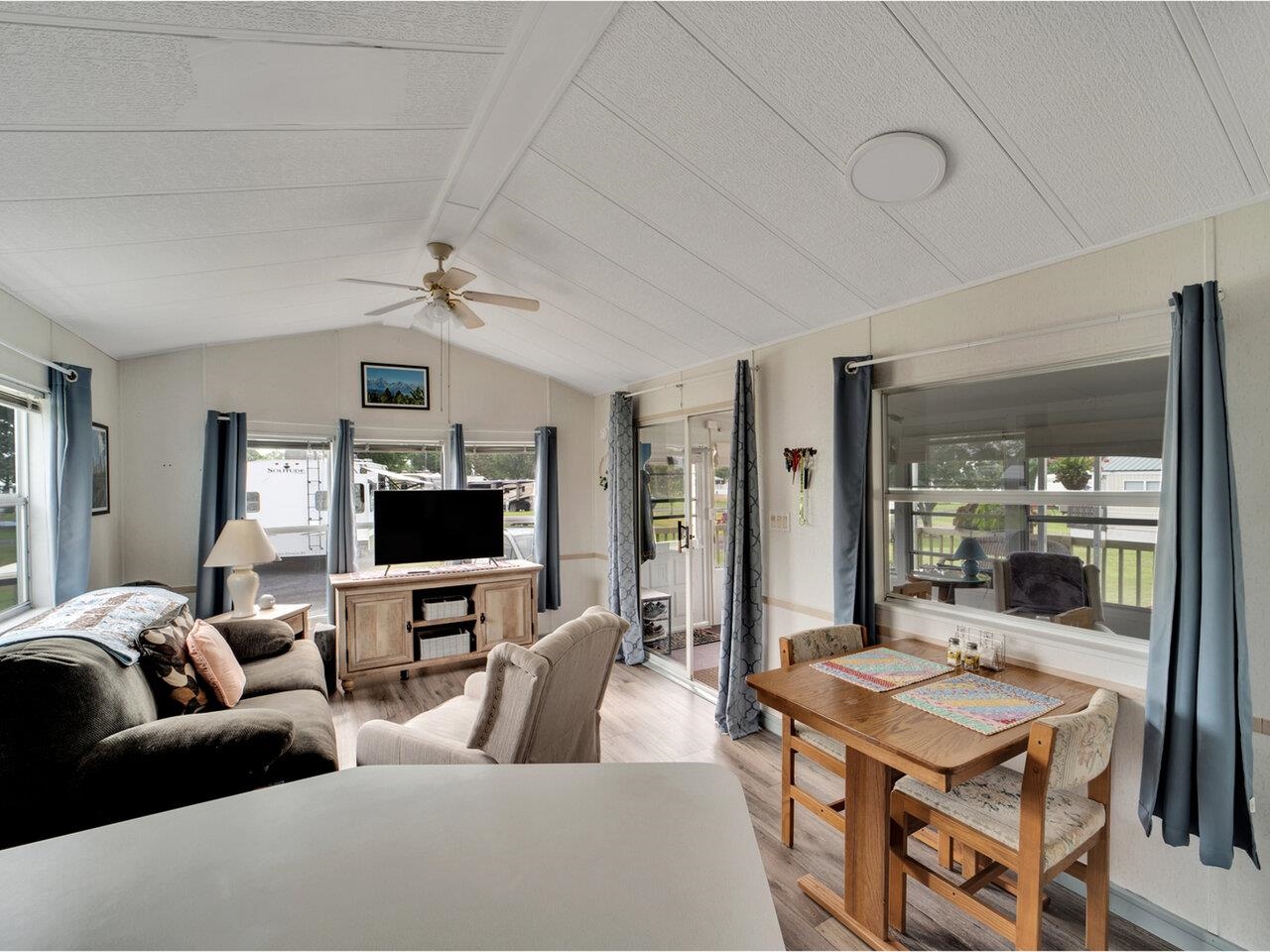 16 Heron Lane Property Photo 6