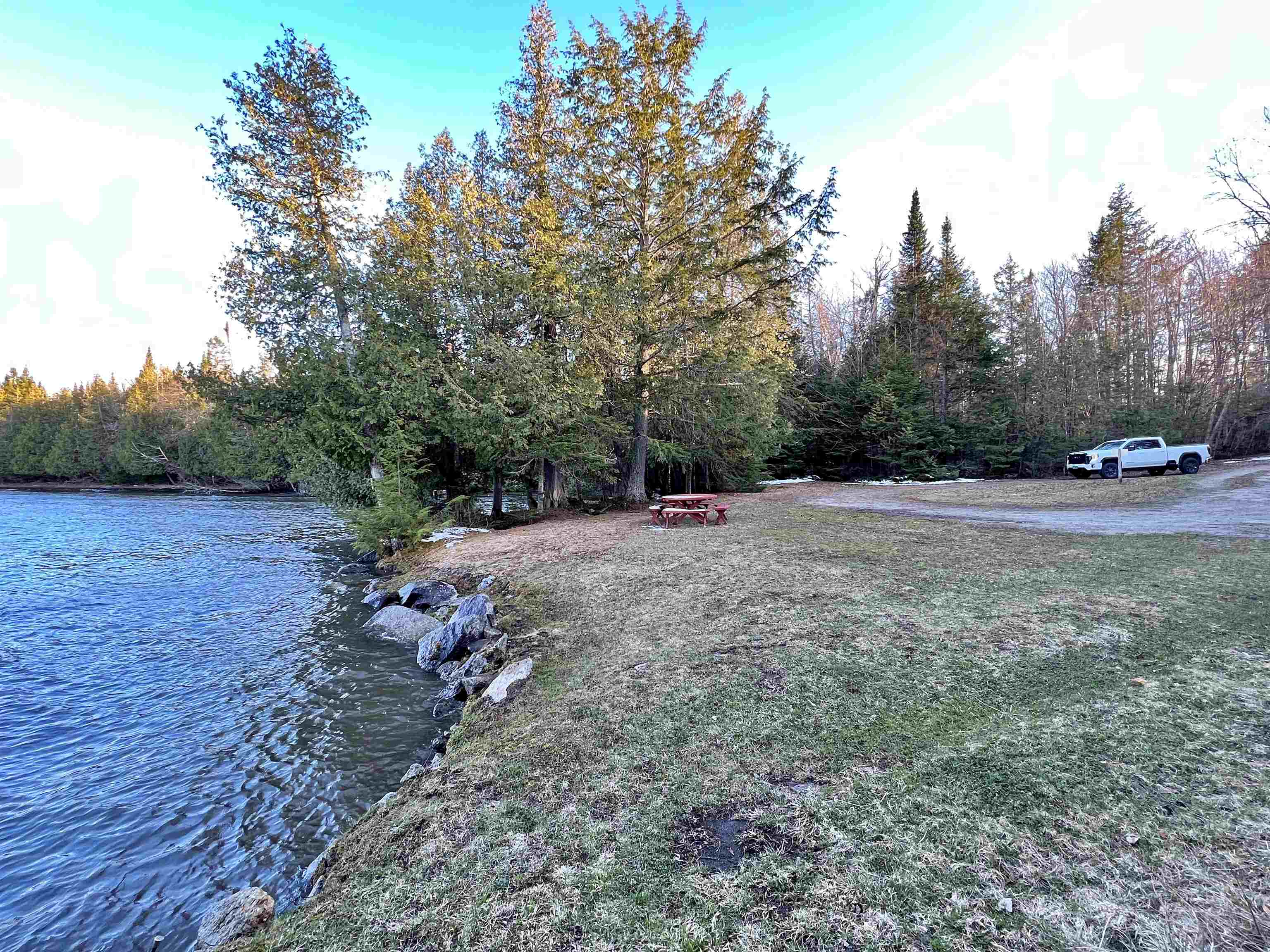 - Old Quarry Road Property Photo 22