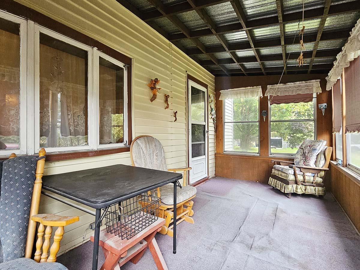 326 Pleasant Street Property Photo 9
