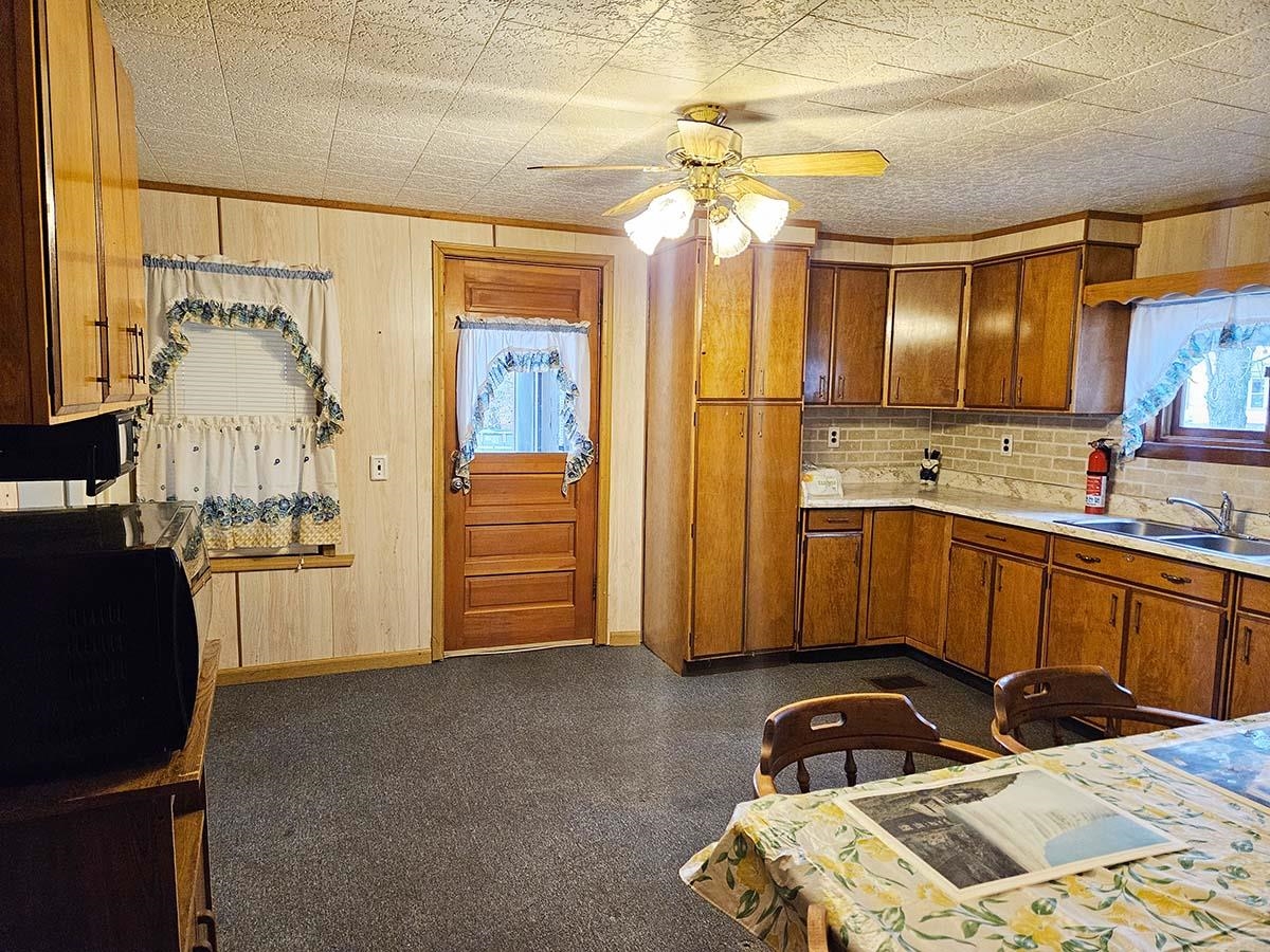 326 Pleasant Street Property Photo 13