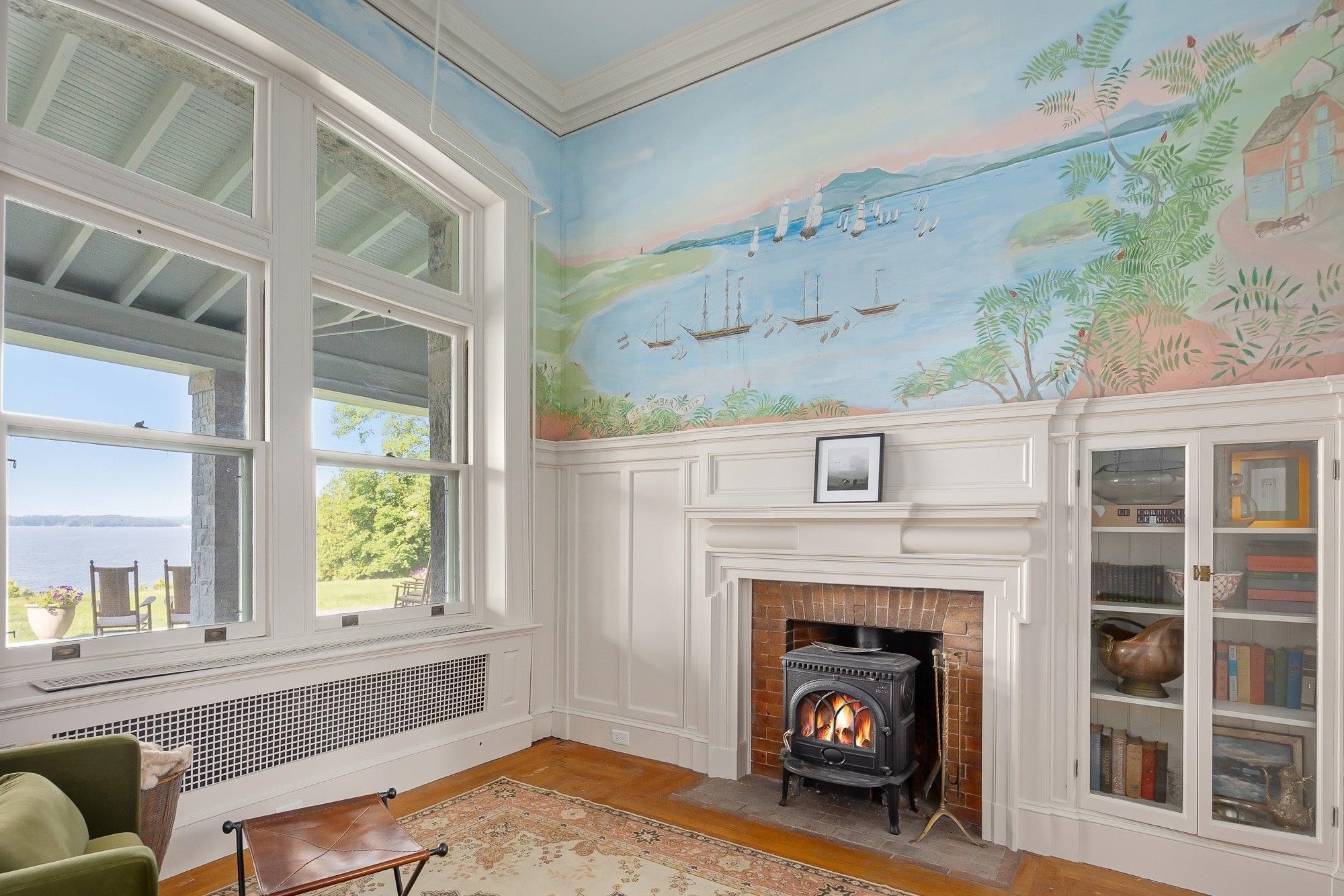 1044 Grosse Point Road Property Photo 11