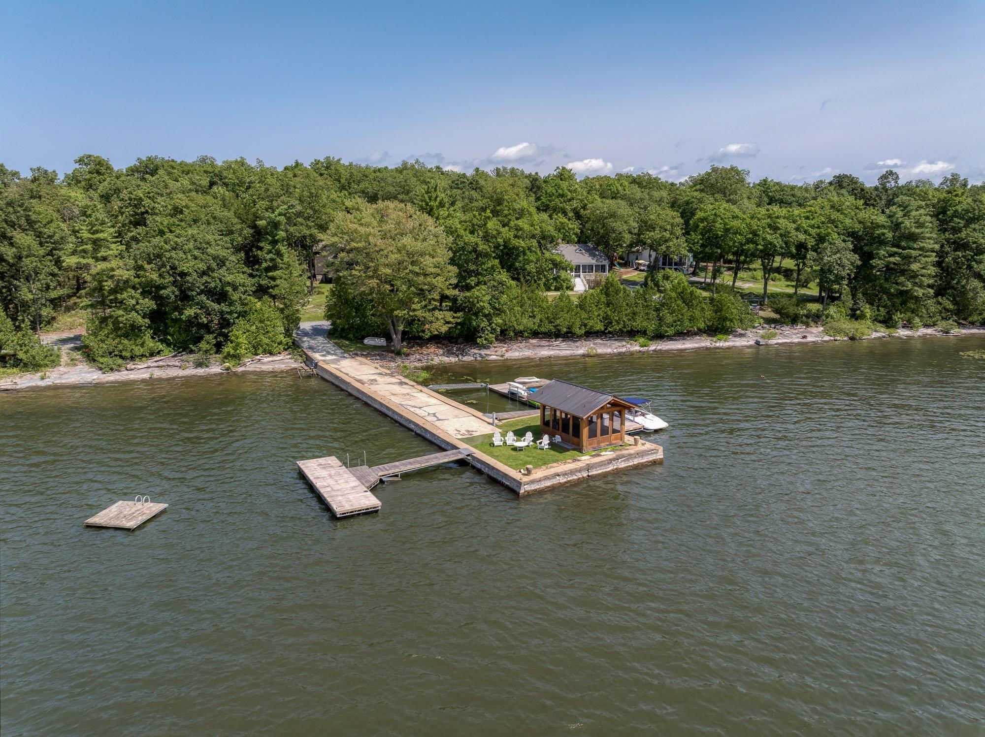 1044 Grosse Point Road Property Photo 36