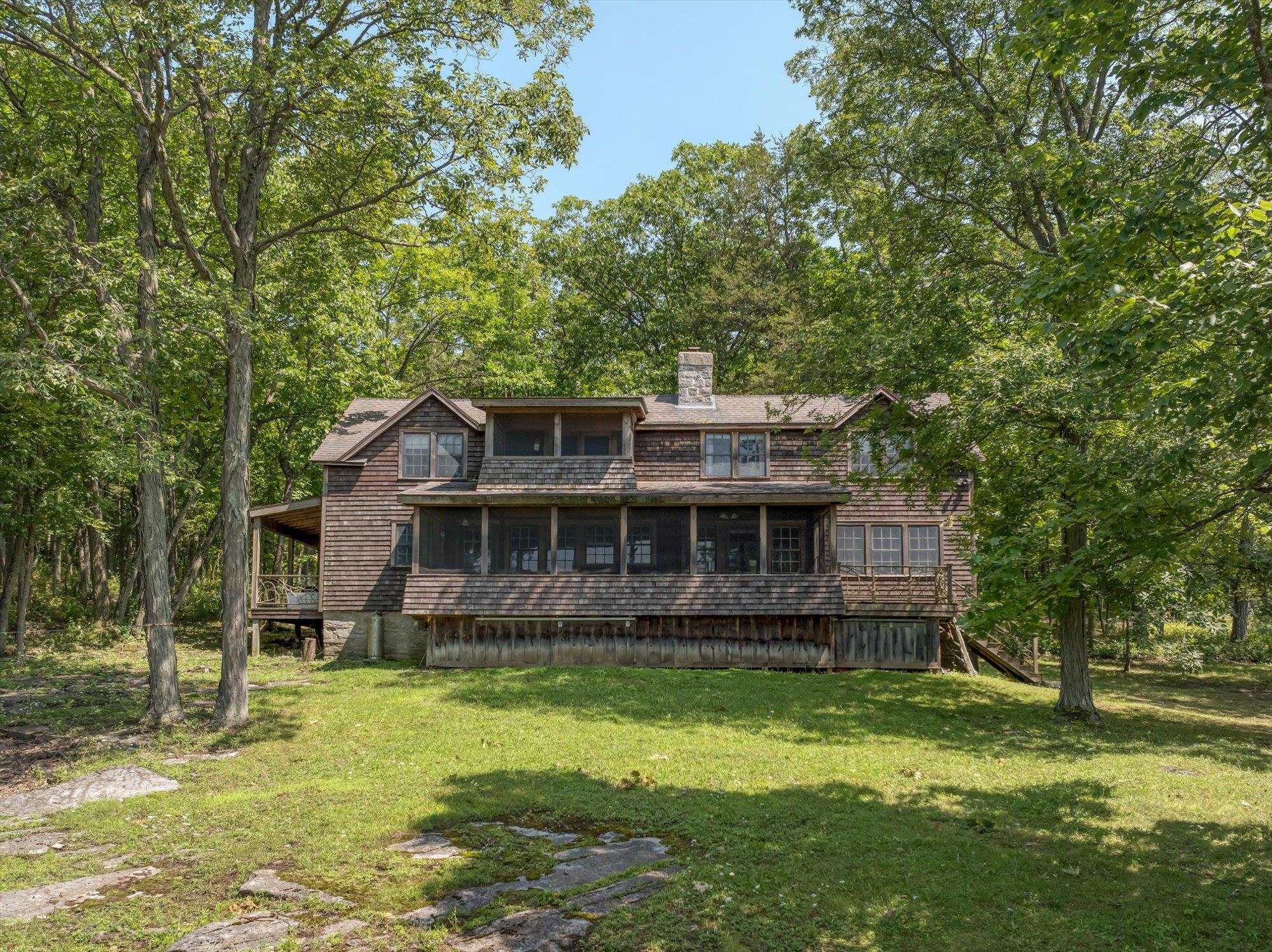 1044 Grosse Point Road Property Photo 43